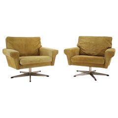 1970s Pair of Georg Thams Swivel Chairs in Suede Leather, Denmark
