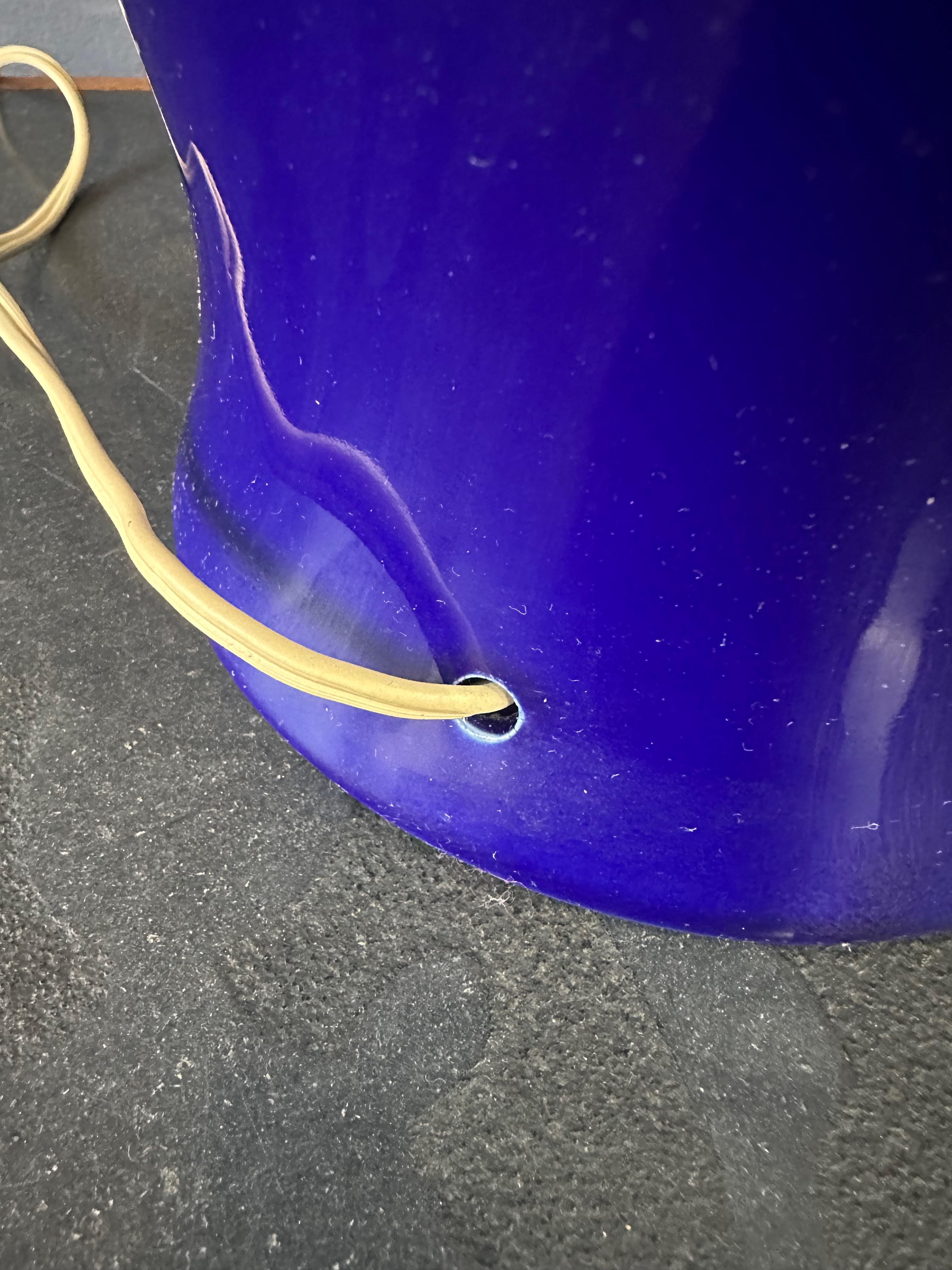 Paire de lampes en céramique en forme de jarre de gingembre des années 1970 en bleu cobalt par CN Burman en vente 3