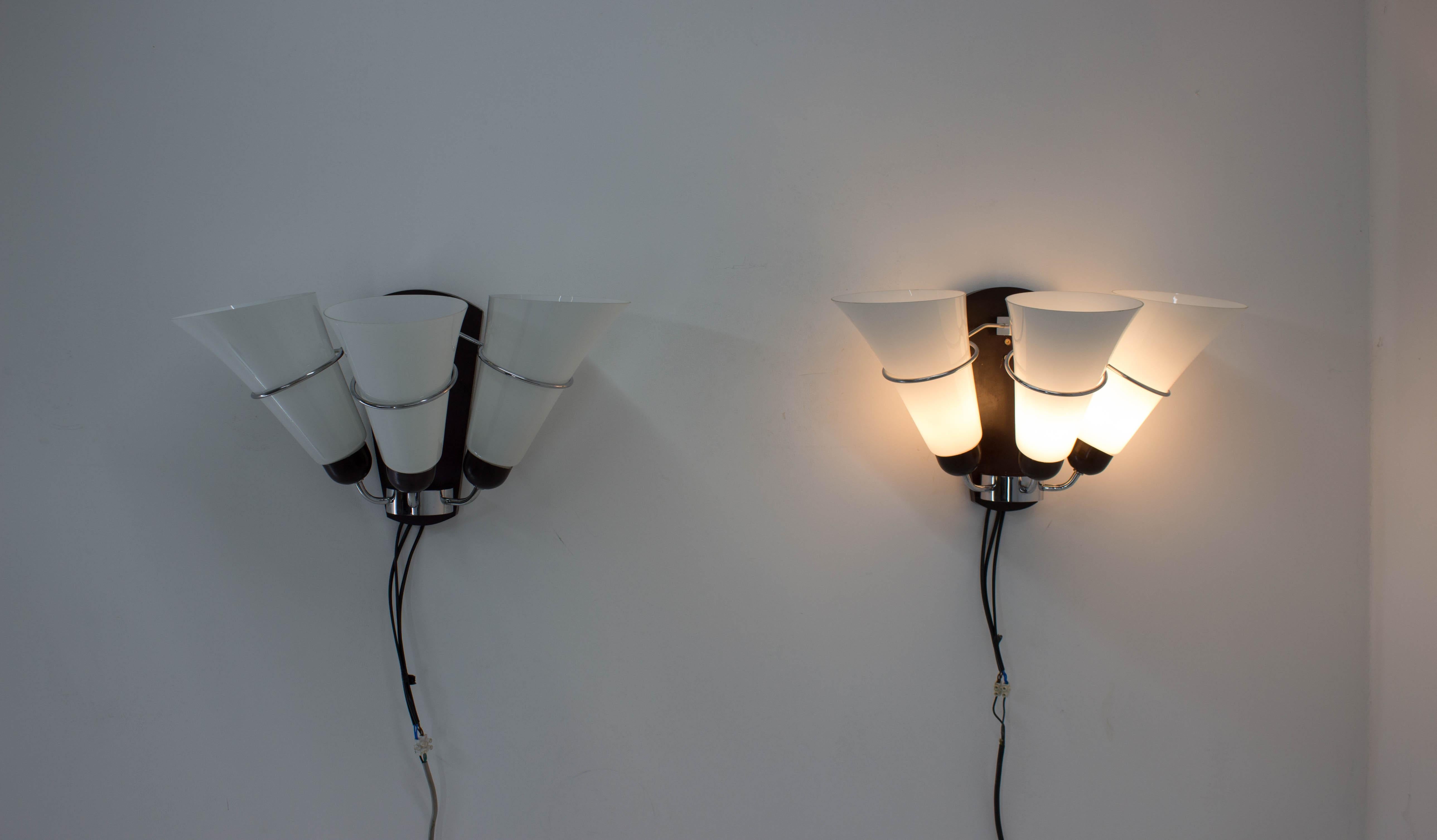 1970s Pair of Glass Wall Sconces, Czechoslovakia For Sale 1