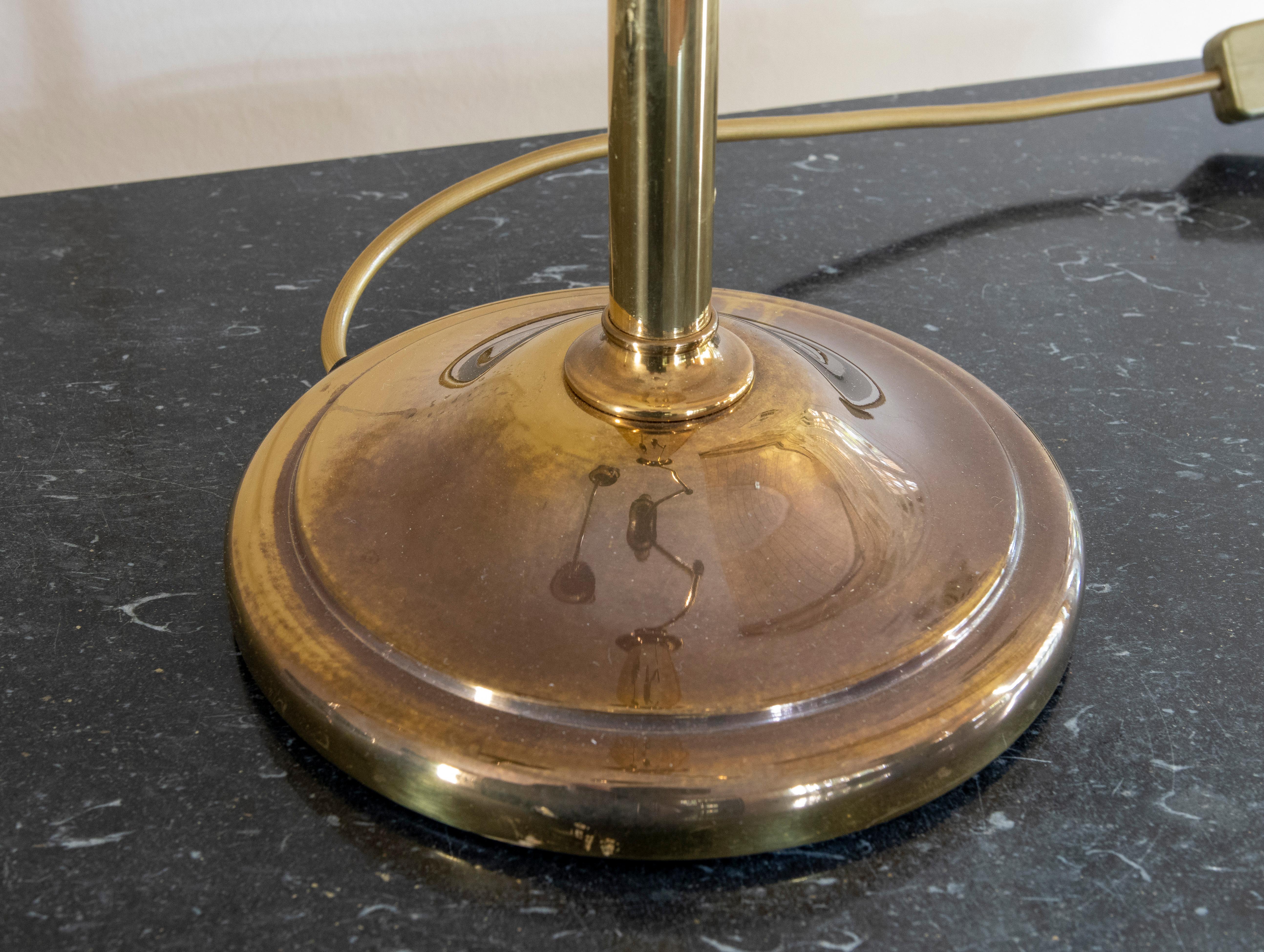 1970s Pair of Golden Brass Articulated Table Lamps For Sale 3