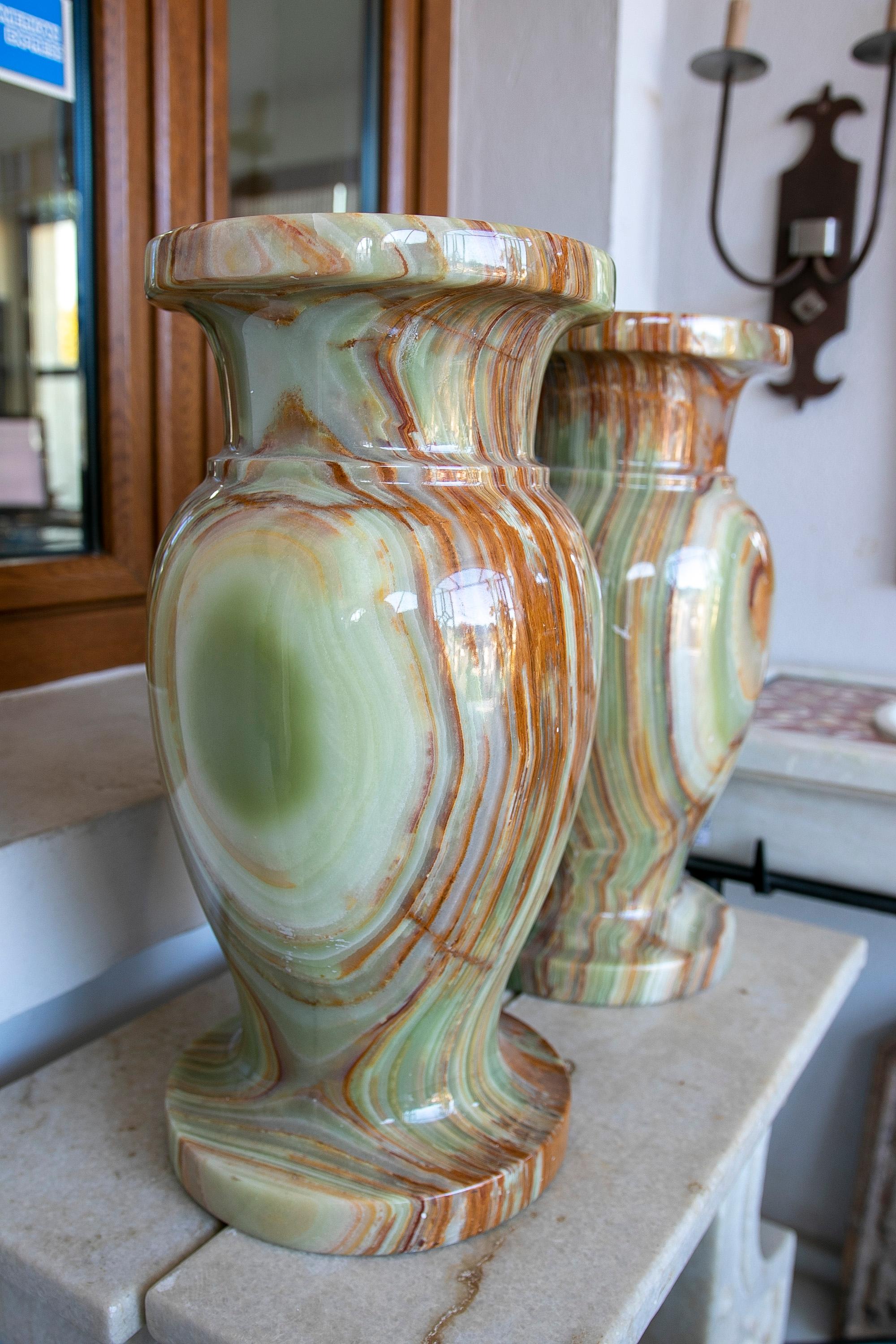 1970s Pair of Green Onyx and Brown Onyx Vases  4