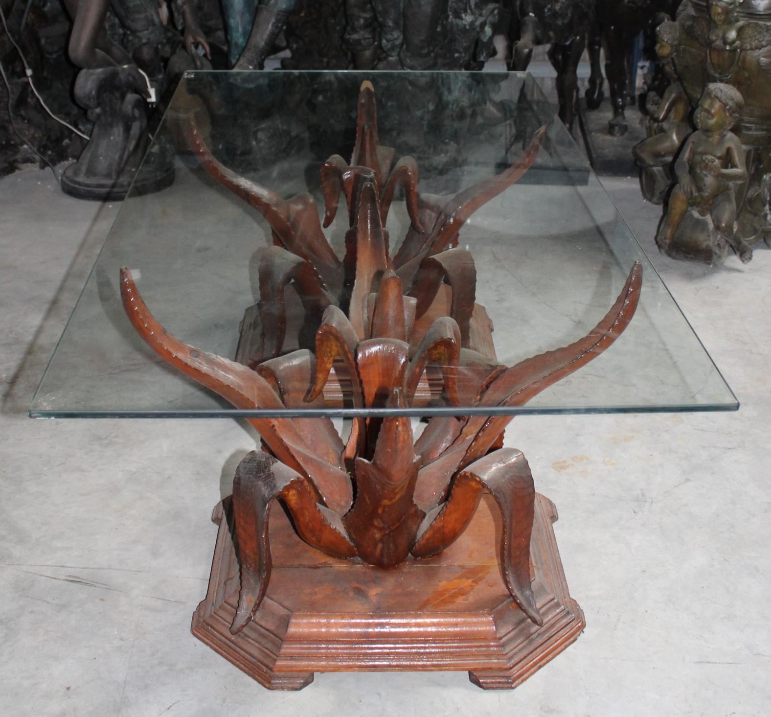 1970s Pair of Hand-Carved Coffee Table Wooden Bases In Good Condition In Marbella, ES