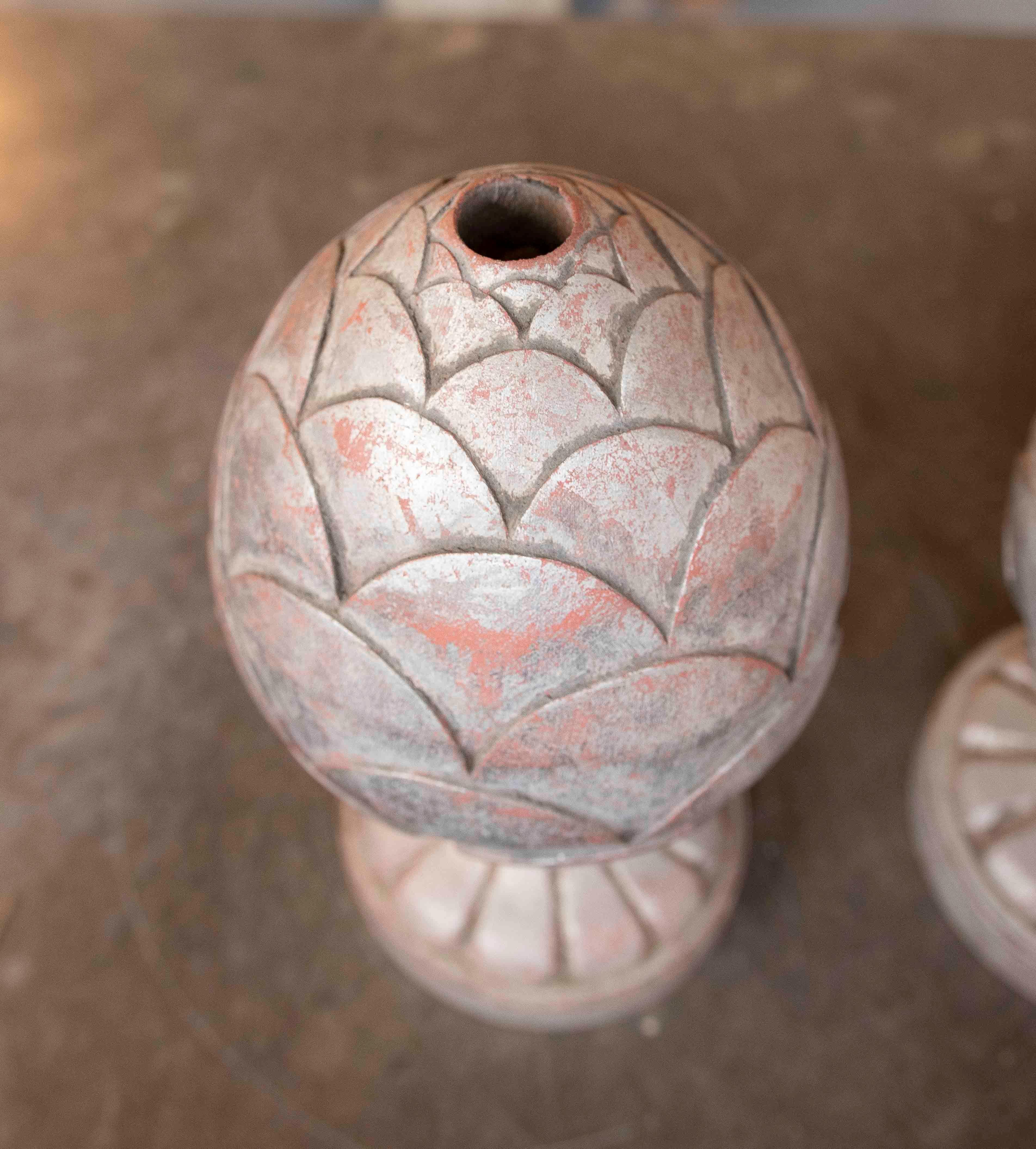 1970s Pair of Hand Carved Wooden Pineapple Finials with Silver Color Finish For Sale 1