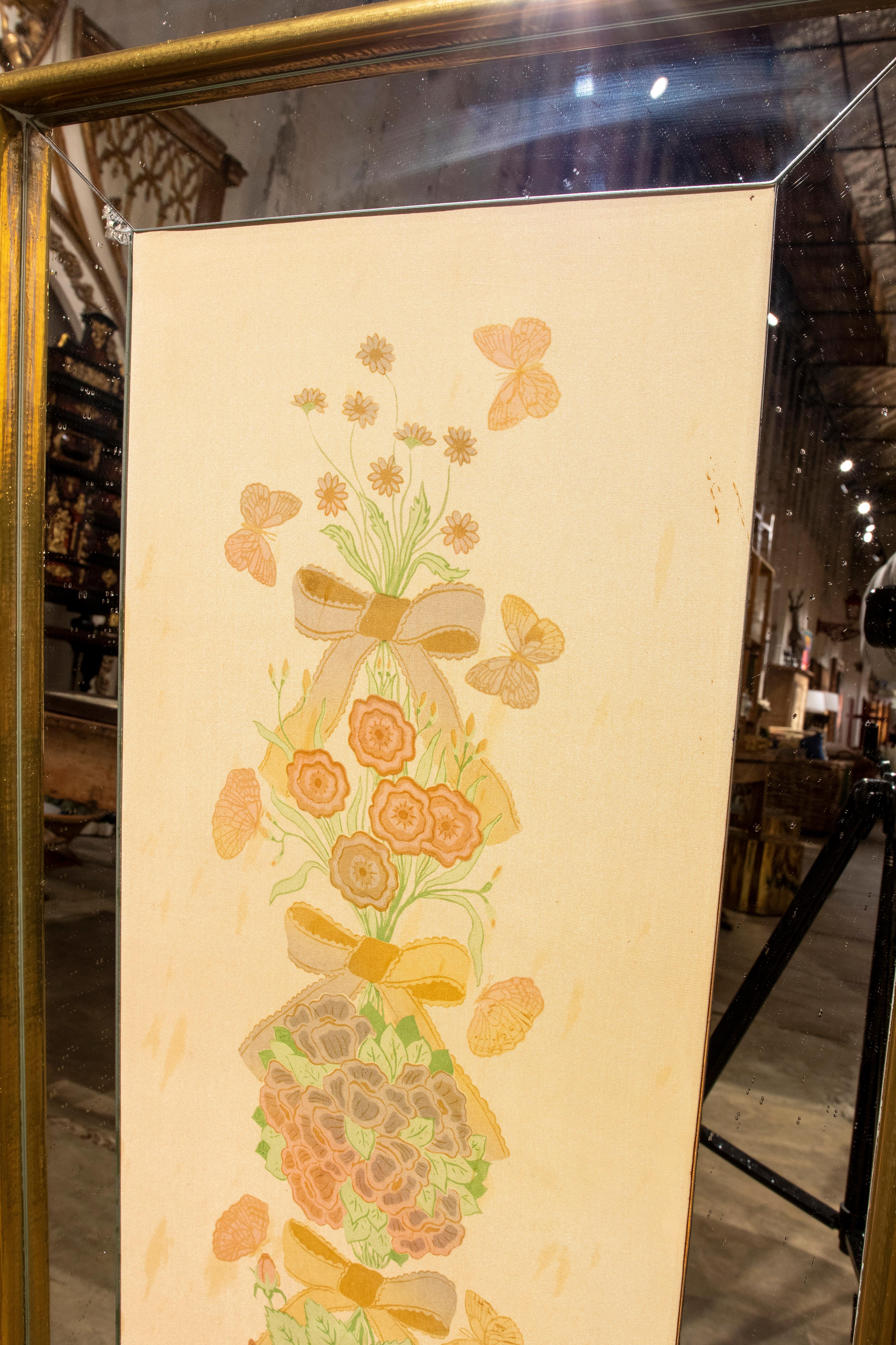 Paire de peintures de fleurs peintes à la main sur soie avec cadres plaqués laiton, années 1970 en vente 9
