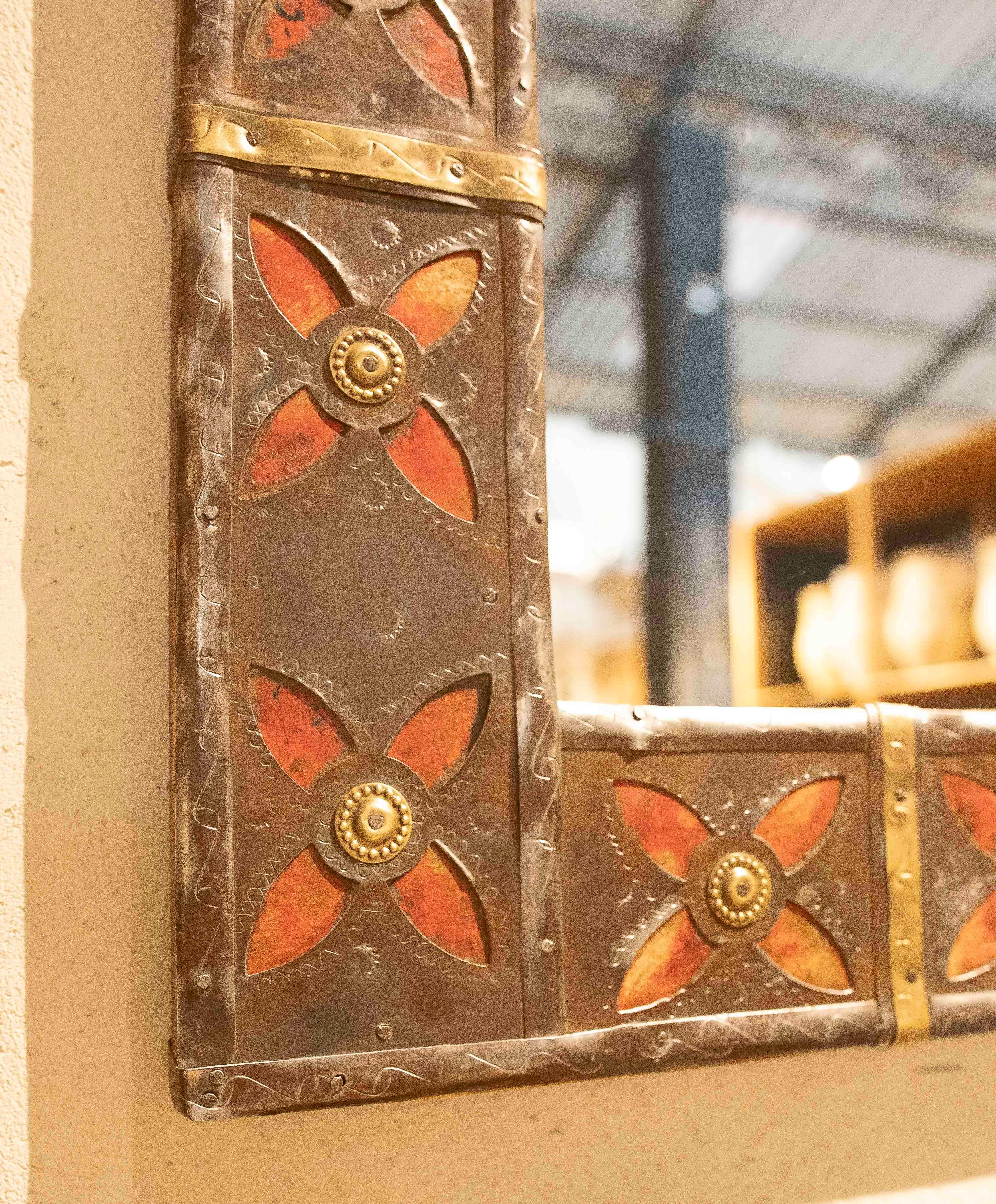 1970s Pair of Handcrafted Mirrors with Iron-Decorated Frames and Red Details In Good Condition For Sale In Marbella, ES