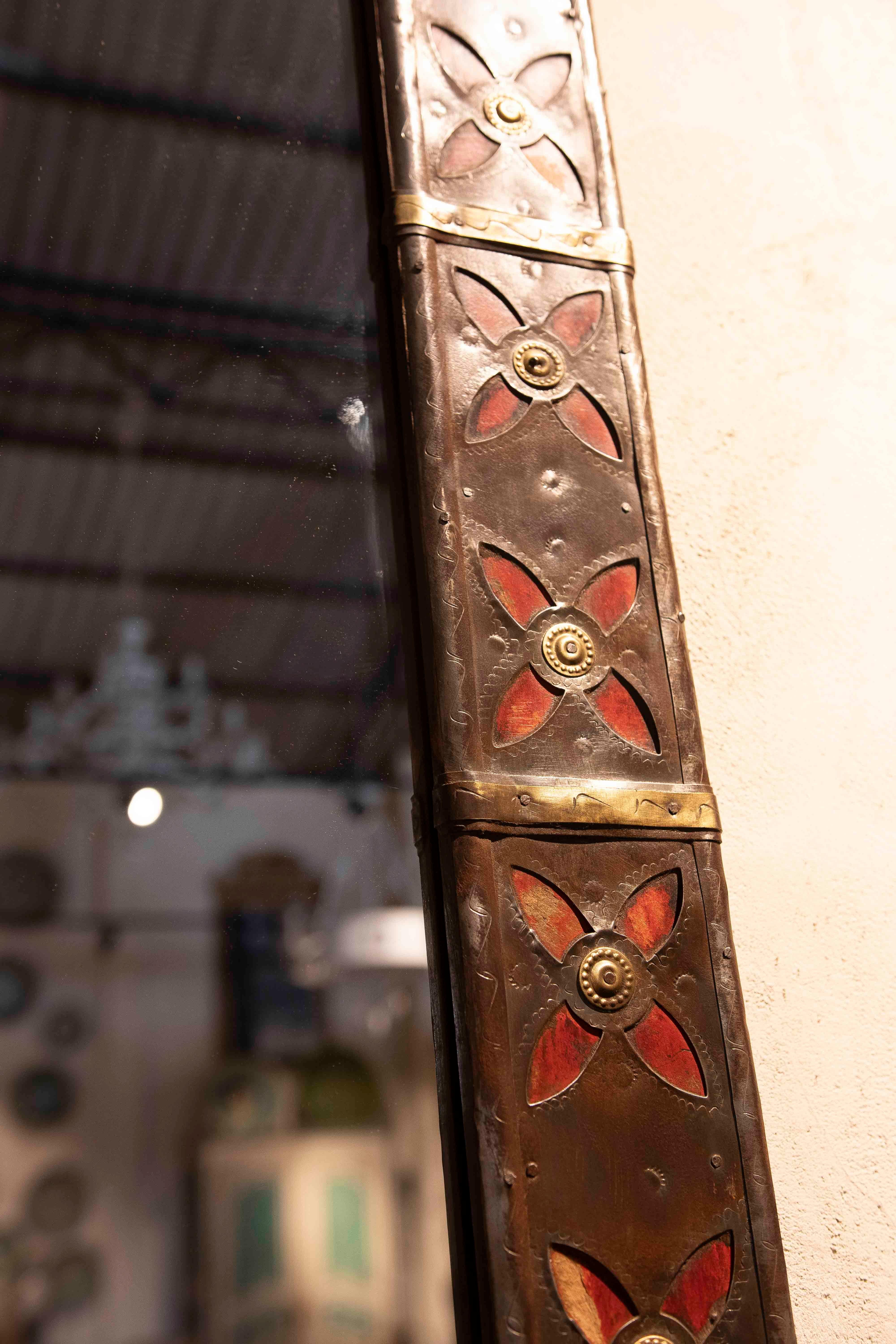 1970s Pair of Handcrafted Mirrors with Iron-Decorated Frames and Red Details For Sale 2