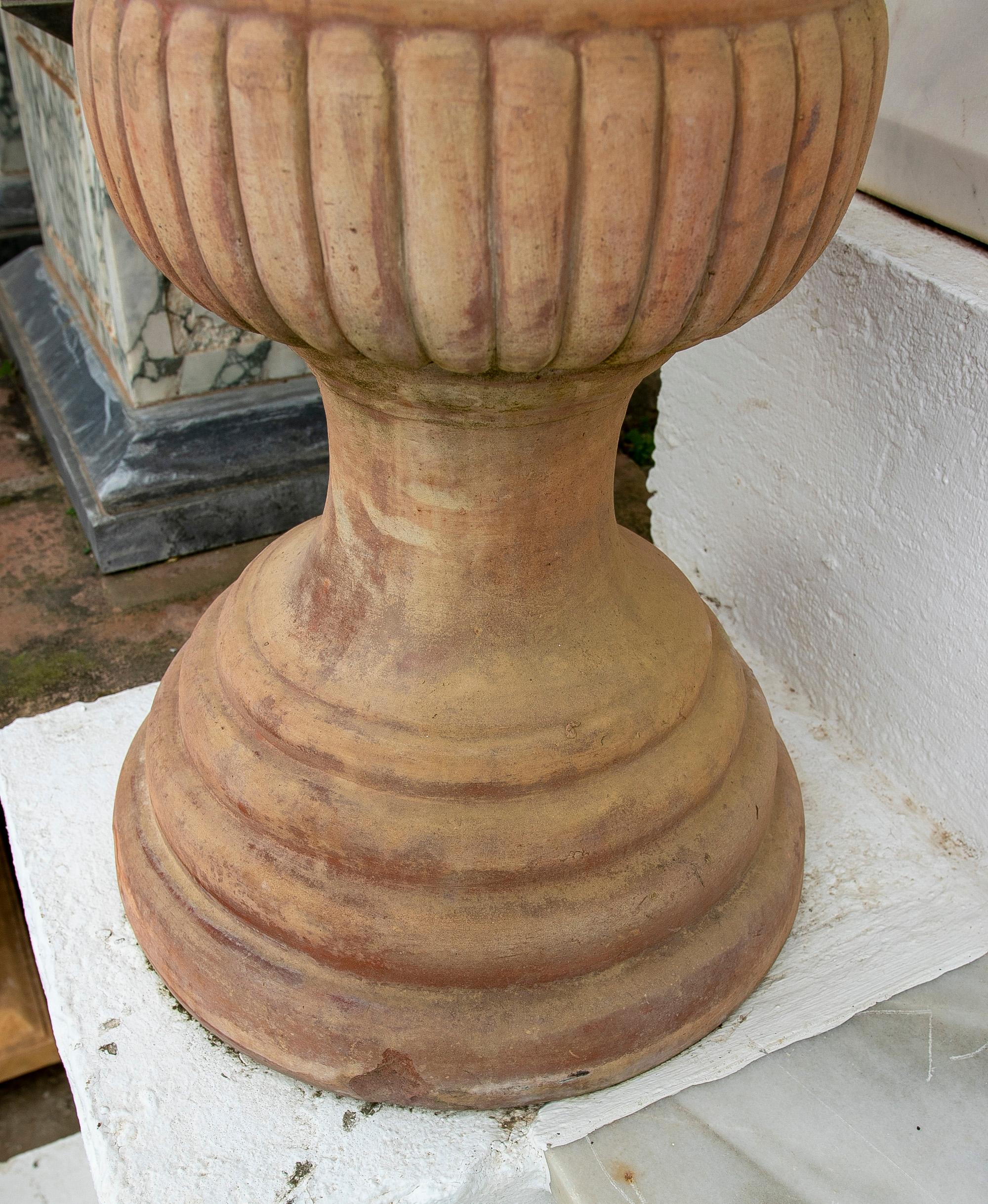 1970s Pair of Handmade Ceramic Flowerpots in Classic Style For Sale 11