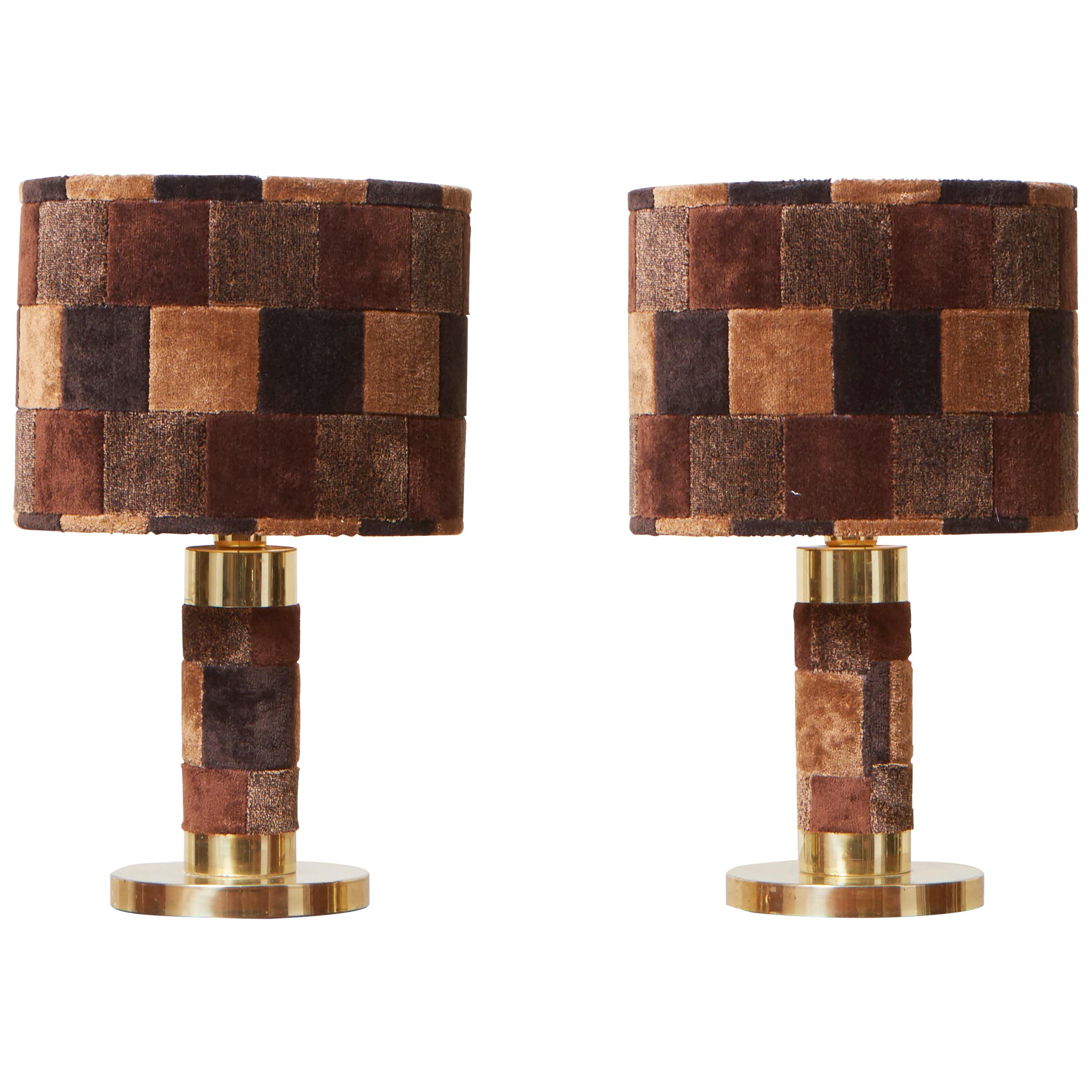1970s Pair of Hollywood Regency Table Lamps in Brass and Carpet For Sale