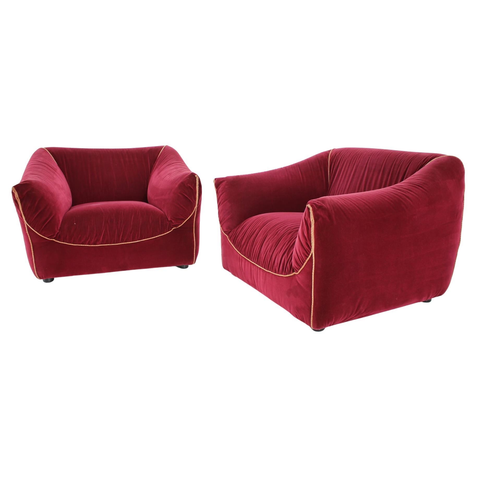 1970s Pair of Italian Armchairs in Velvet 