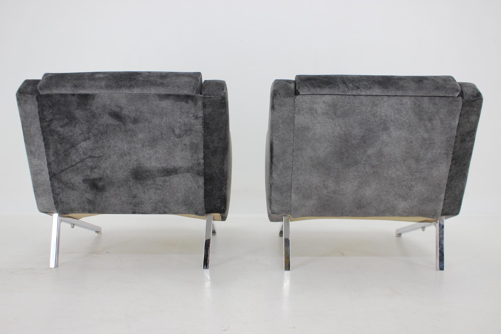 1970s Pair of Italian Design Armchairs For Sale 4