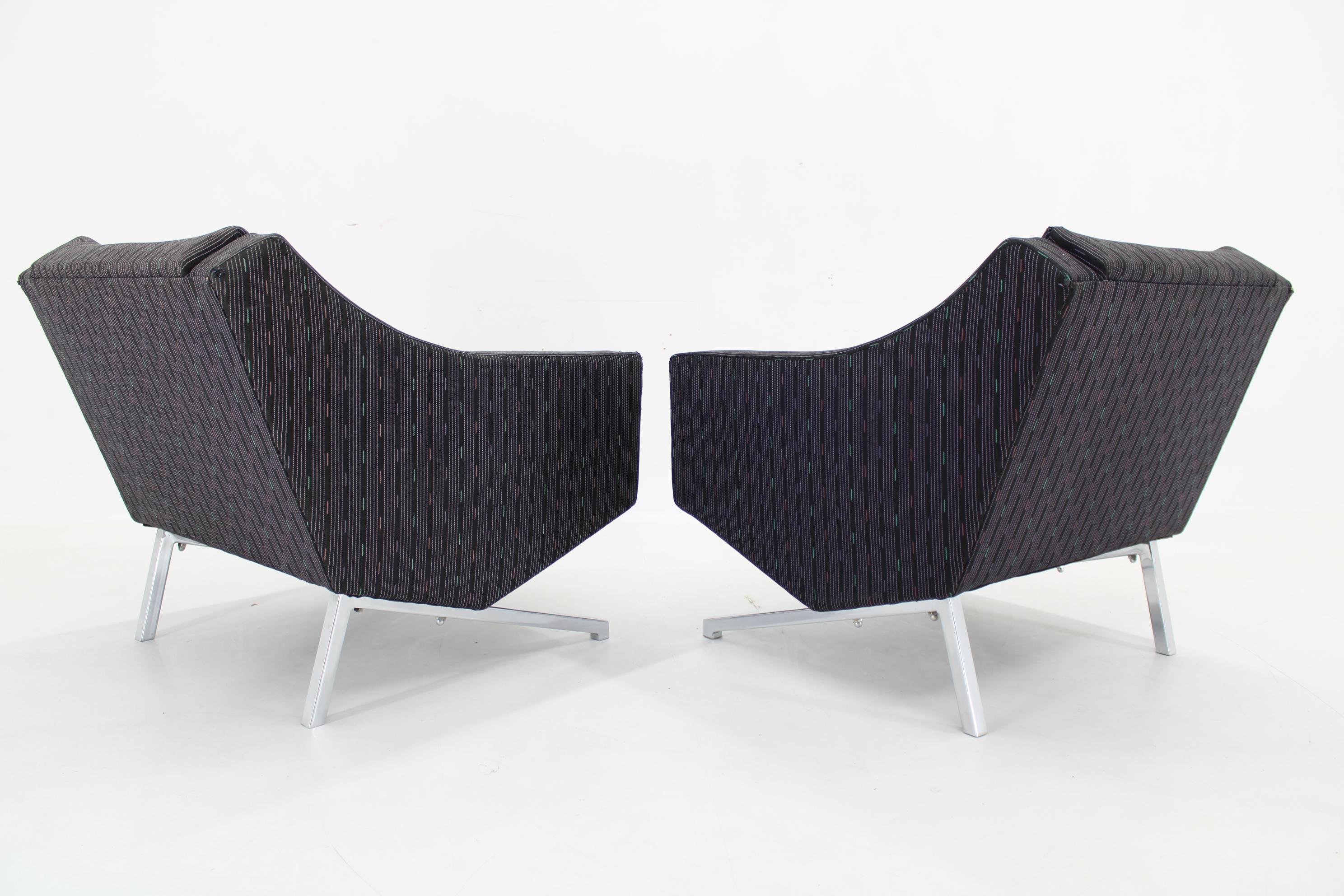 1970s Pair of Italian Design Armchairs For Sale 2