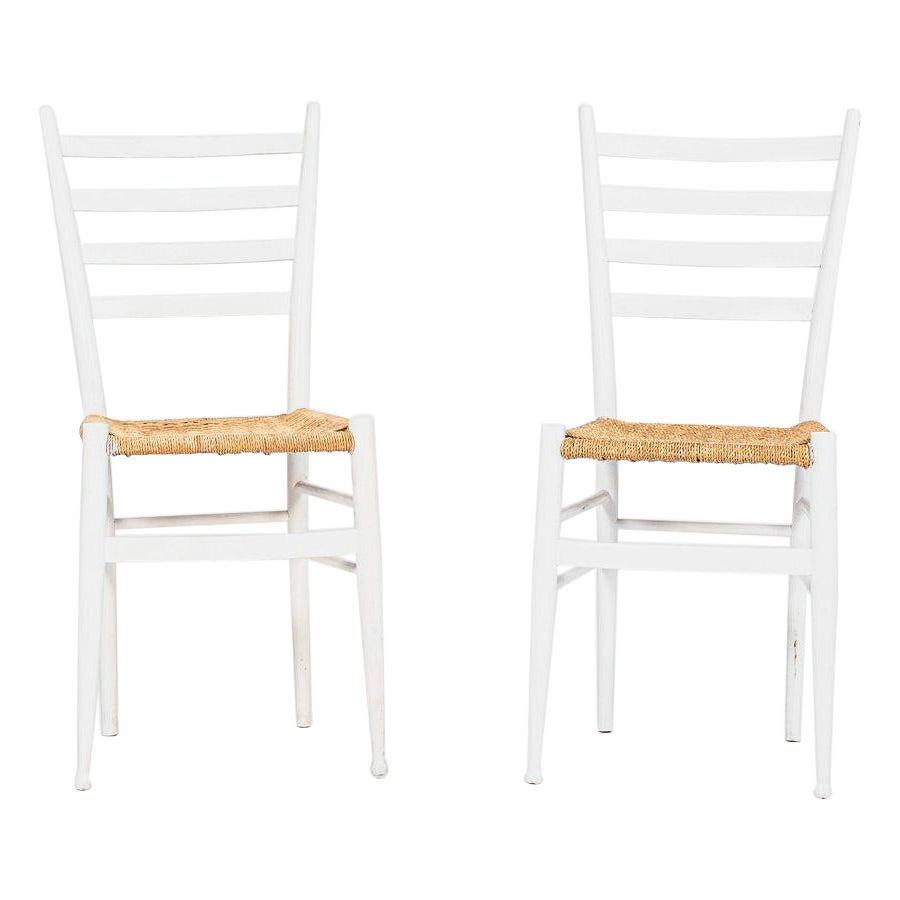 1970s Pair of Italian Ladder back White Chairs in the style of Gio Ponti For Sale