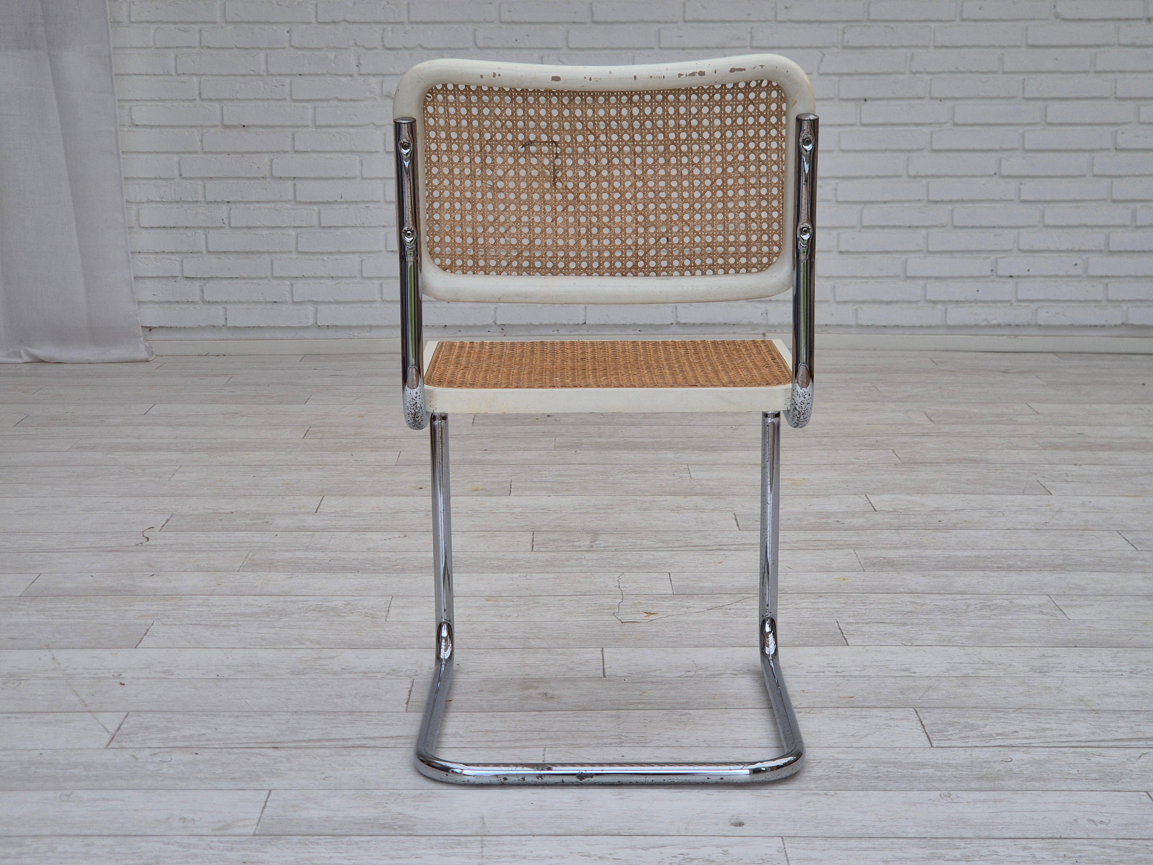 1970s, pair of Italian vintage chairs, Bauhaus style, original condition. For Sale 11