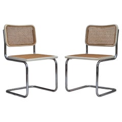 Anni '70, coppia di sedie vintage italiane, stile Bauhaus, condizioni originali.