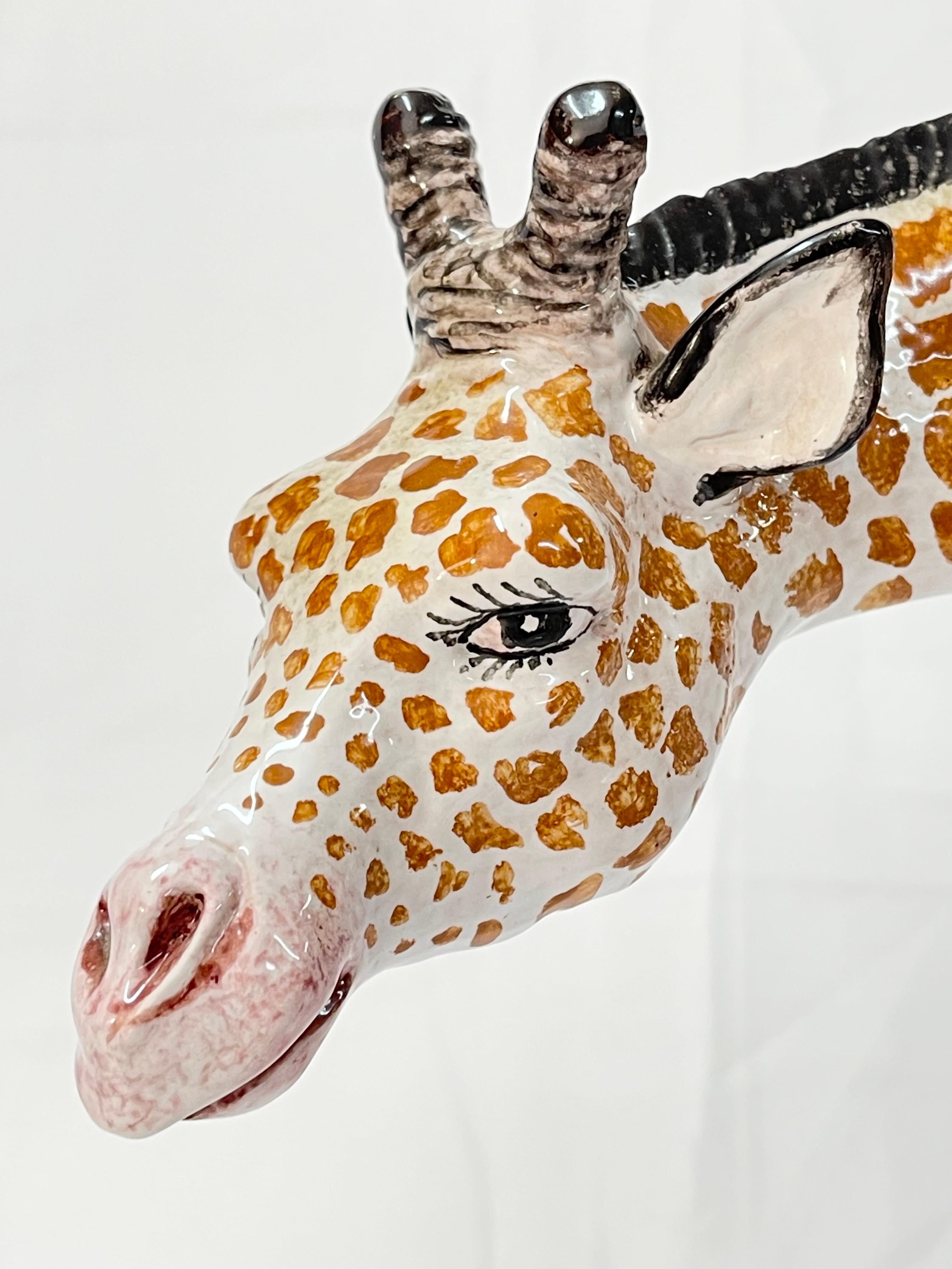 Paire de grands girafes italiens en céramique des années 1970 en vente 6
