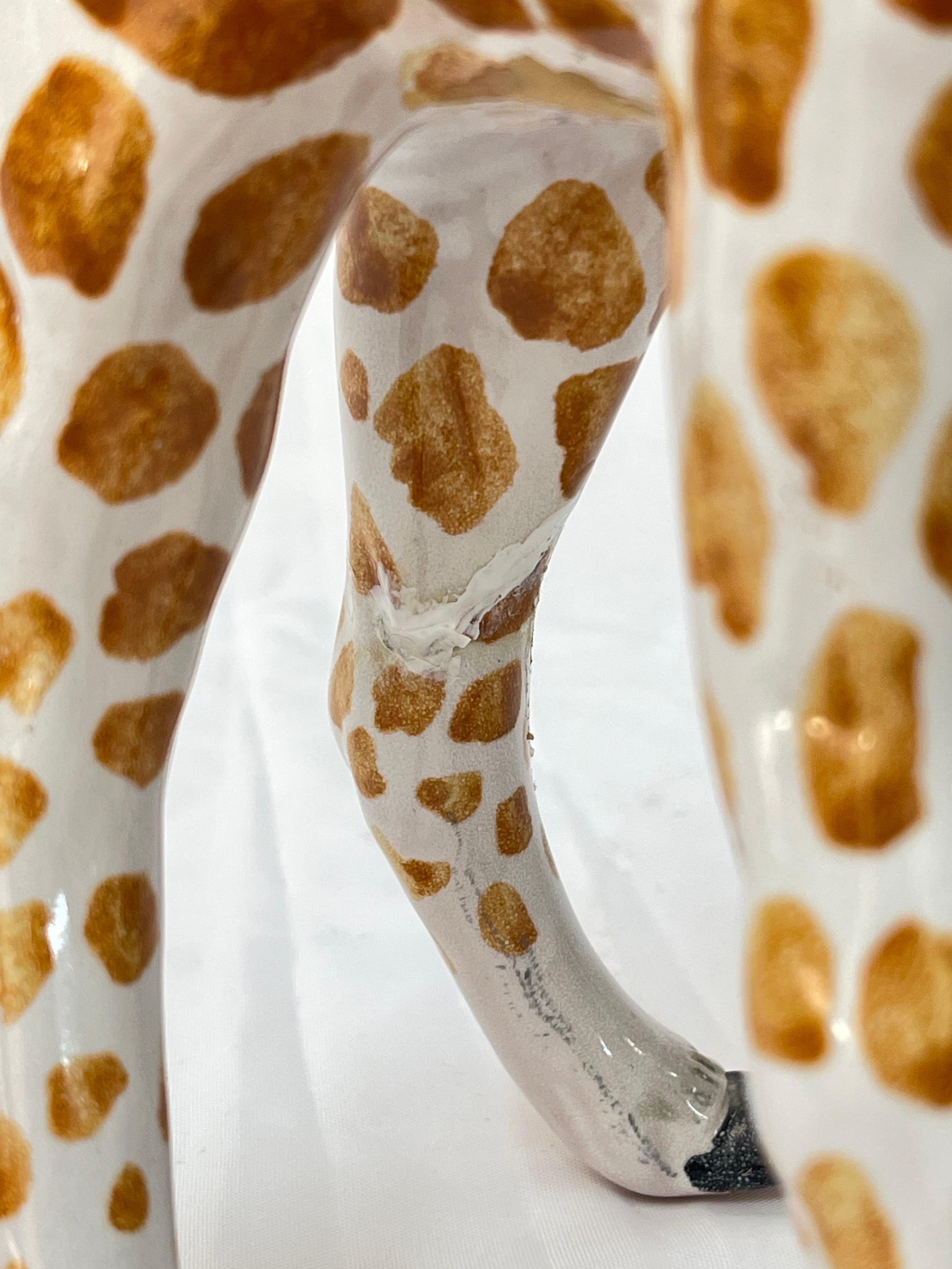 Paire de grands girafes italiens en céramique des années 1970 en vente 11