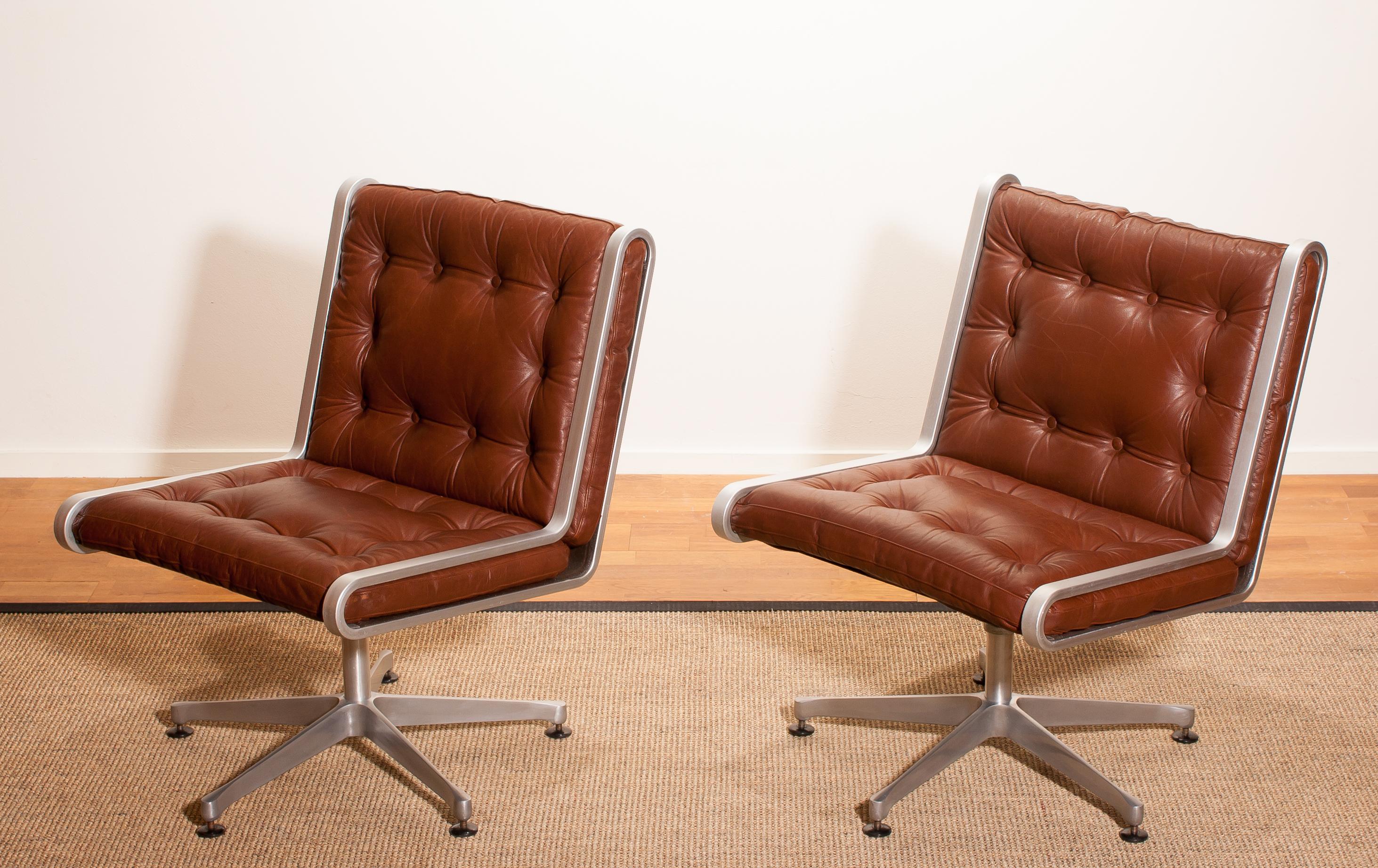 1970s, Pair of Leather and Aluminium Swivel Chairs 1