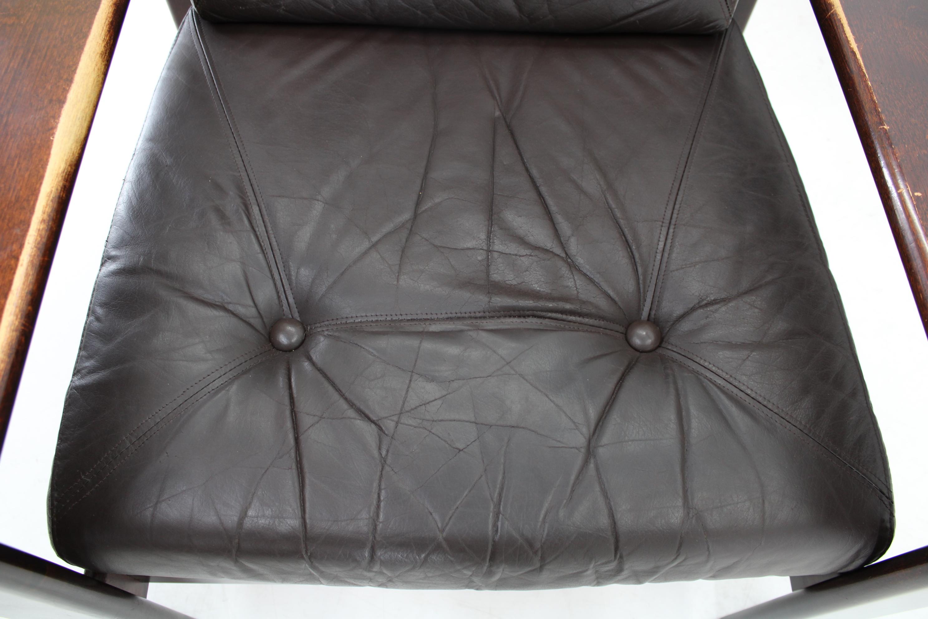1970s Pair of Leather Armchairs by Lepofinn, Finland For Sale 13