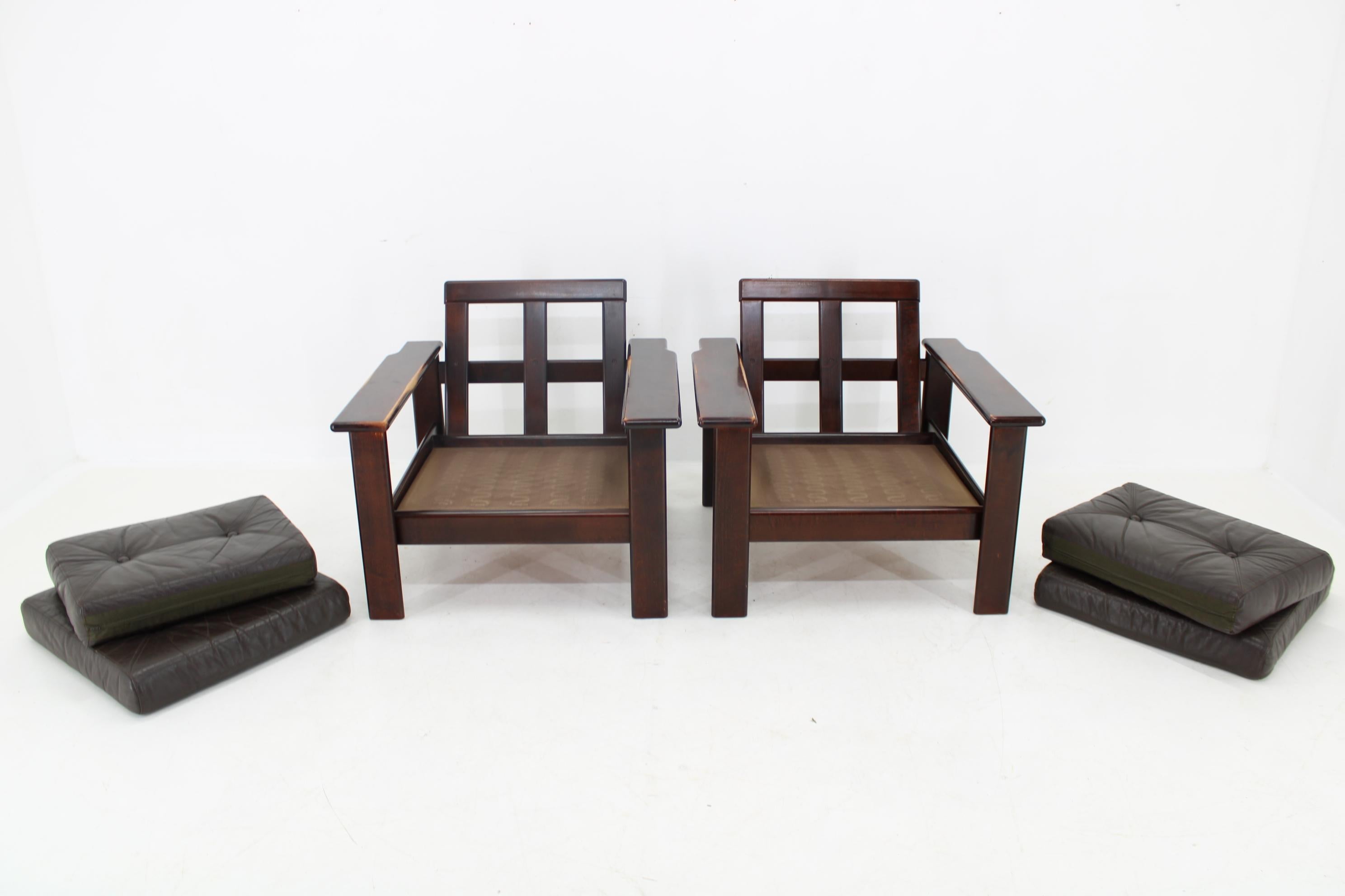 Late 20th Century 1970s Pair of Leather Armchairs by Lepofinn, Finland For Sale