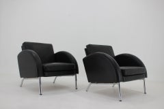 1970s  Paire de fauteuils en cuir, Tchécoslovaquie