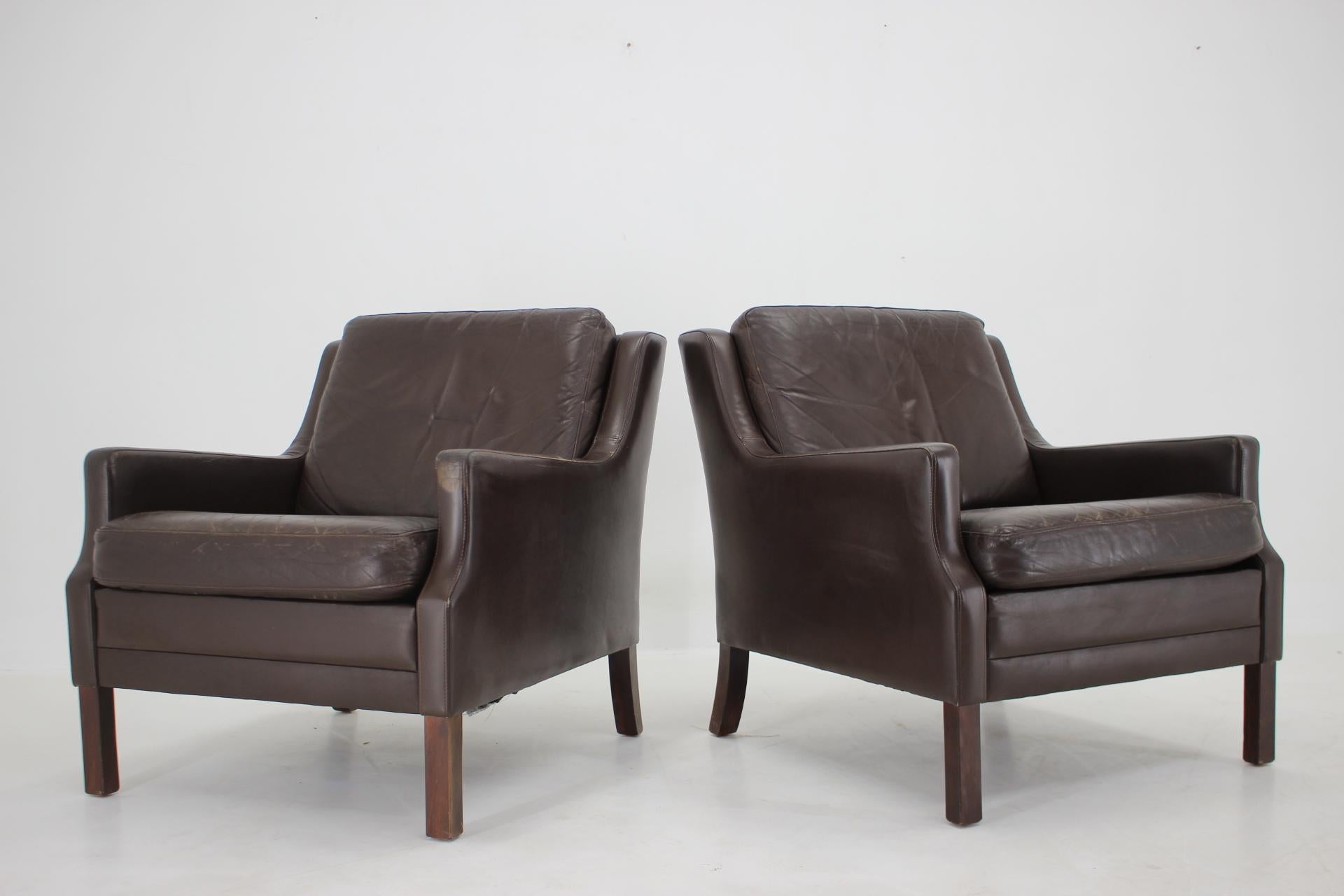 Late 20th Century 1970s Pair of Leather Armchairs, Denmark For Sale