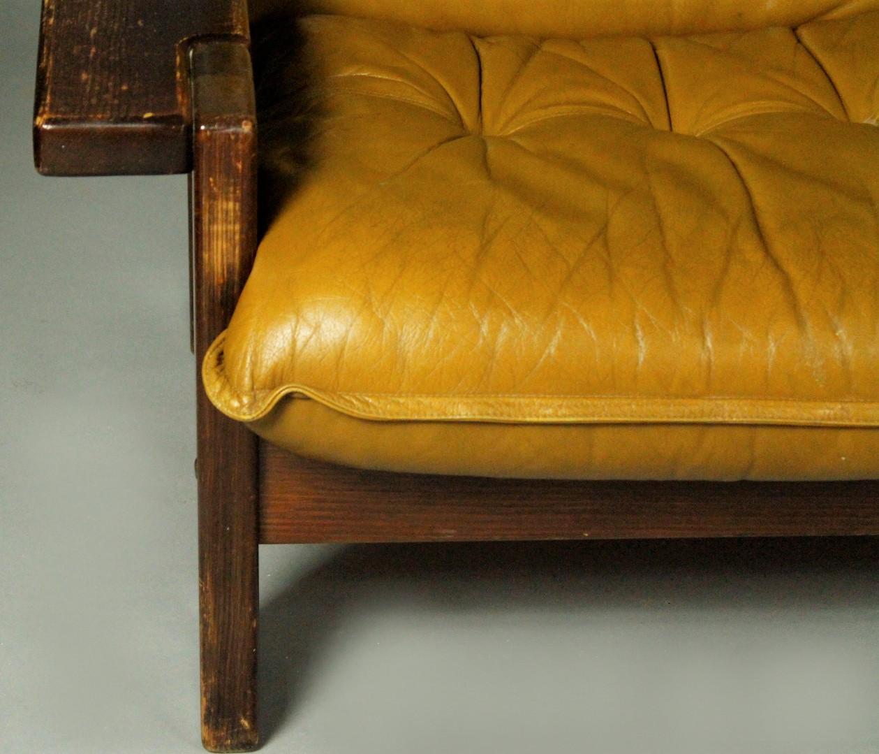 20th Century 1970s Pair of Leather Club Chairs from Finland For Sale