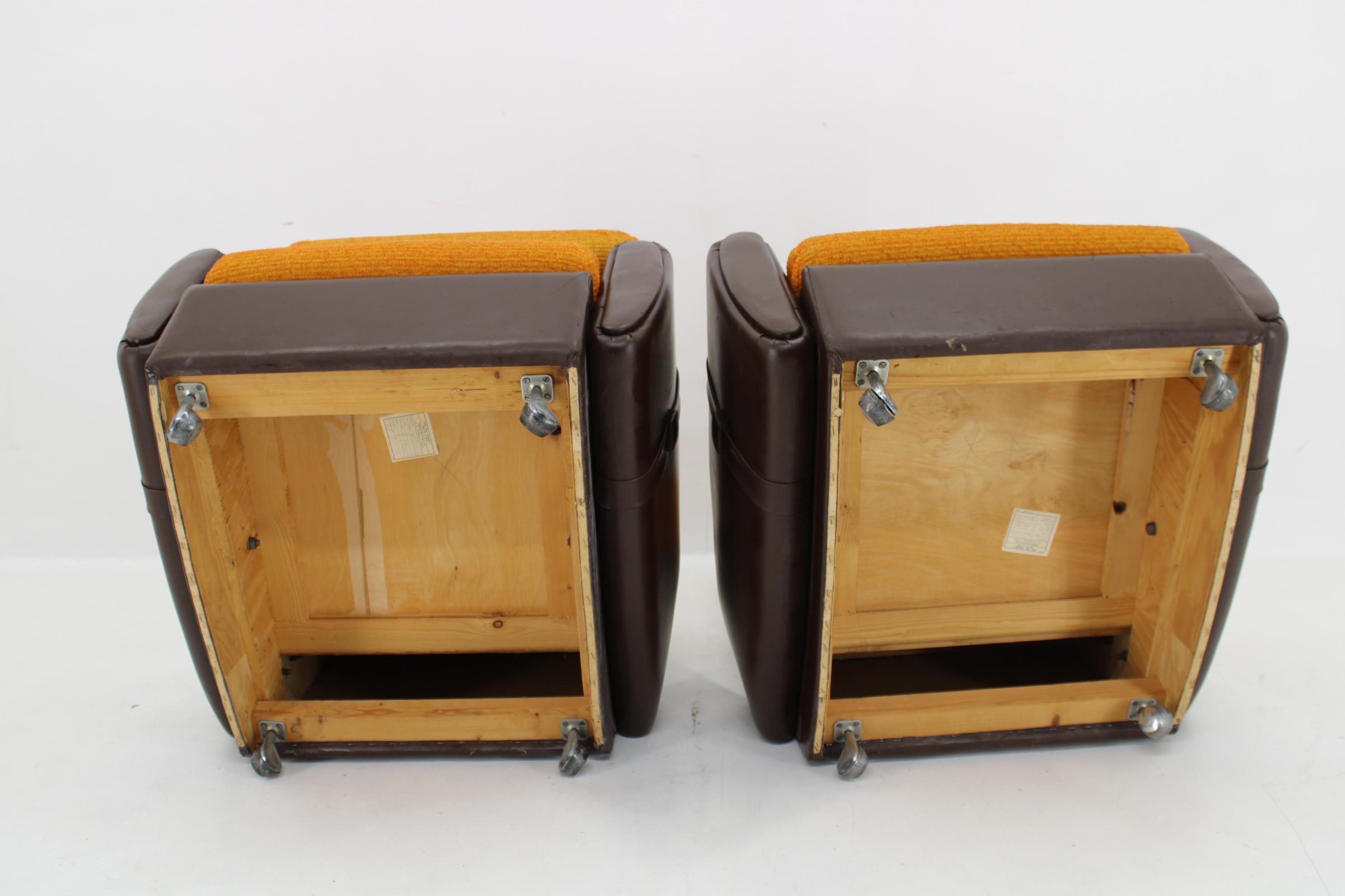 1970's Pair of Leatherette and Fabric Armchairs, Czechoslovakia For Sale 1