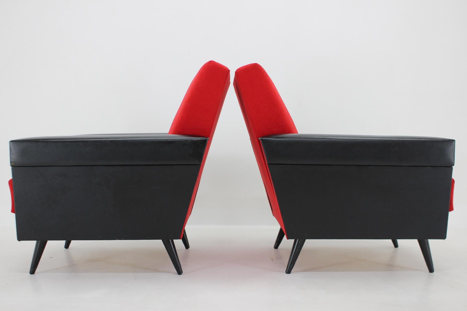 1970's Pair of Leatherette and Red Fabric Armchairs, Czechoslovakia For Sale 2