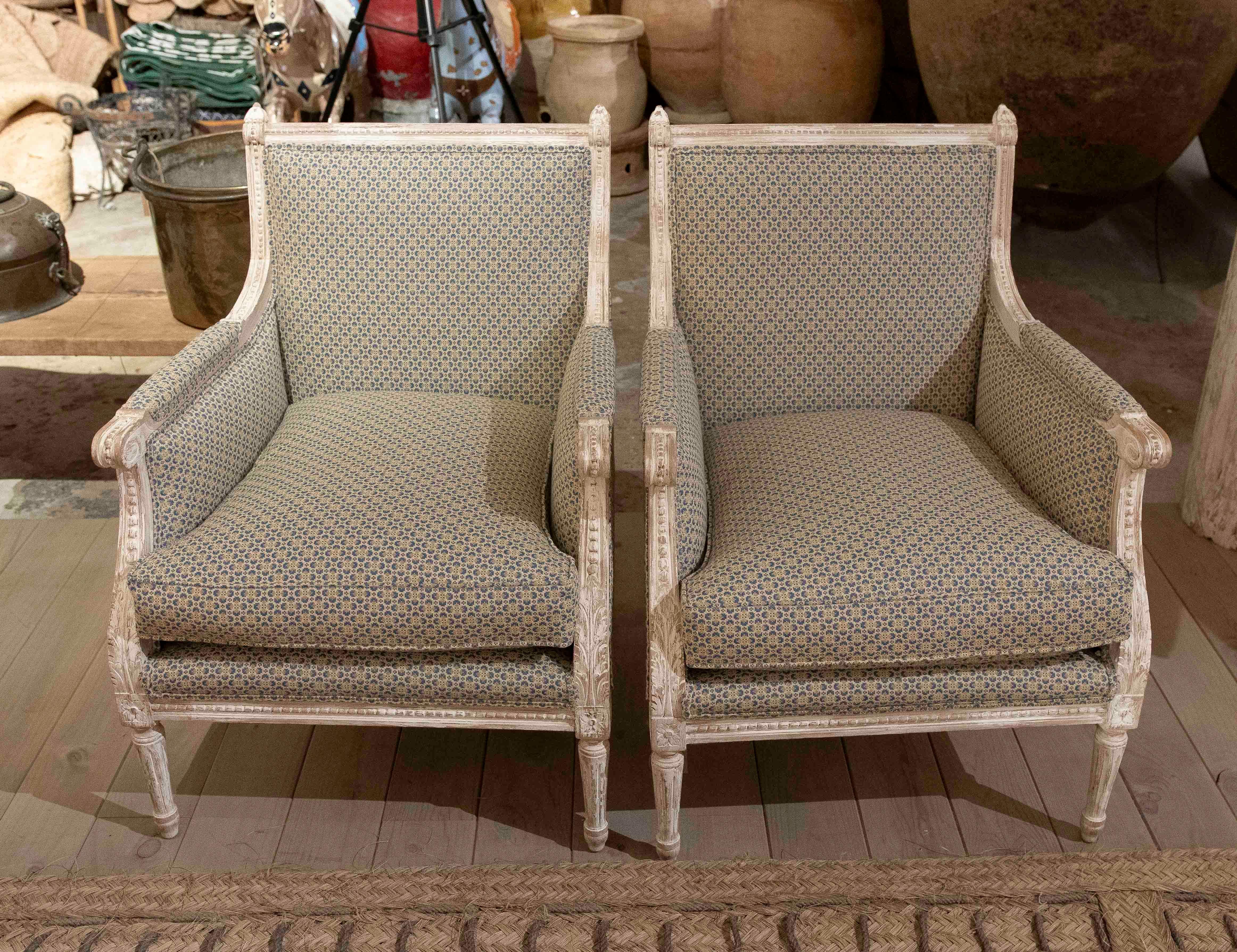 1970er Jahre Paar Louis XVI-Sessel mit geometrischer Polsterung im Zustand „Gut“ im Angebot in Marbella, ES