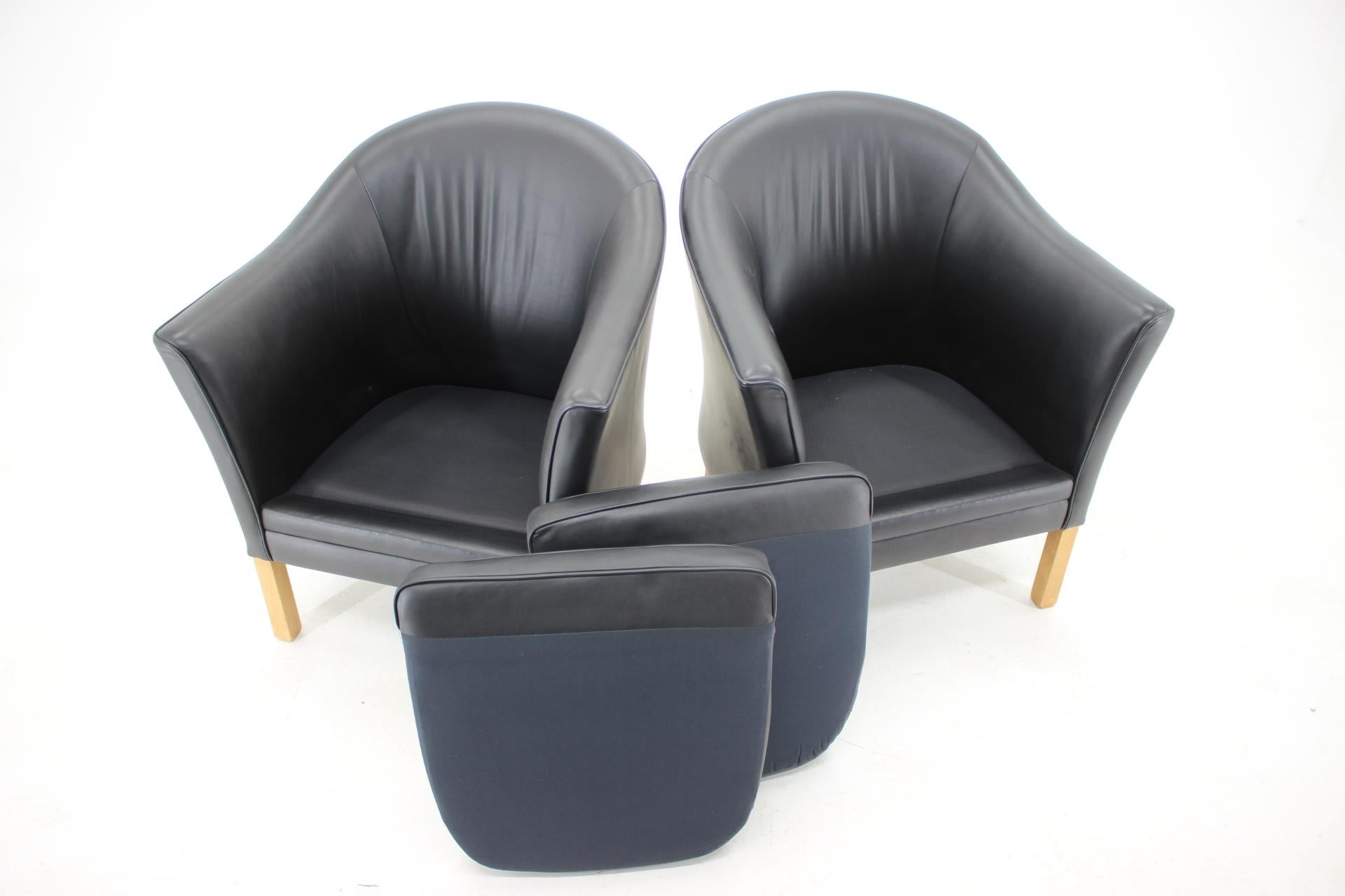 Danish 1970s Pair of Mogens Hansen Leather Easy Chairs, Denmark For Sale