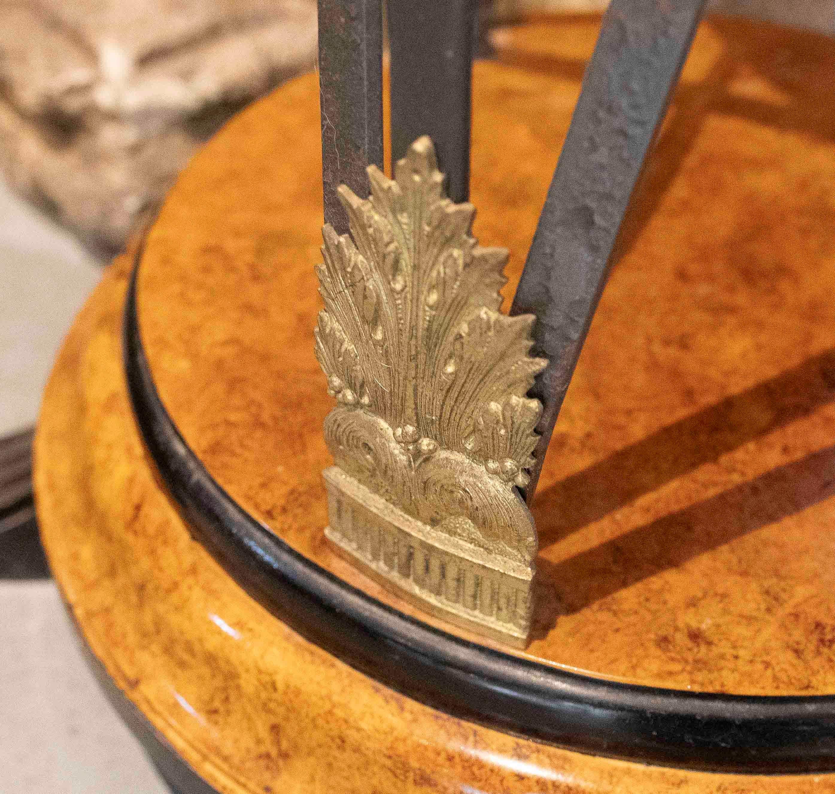 1970s Pair of Neoclassical Columns/Pedestals with Wood and Metal Details For Sale 5