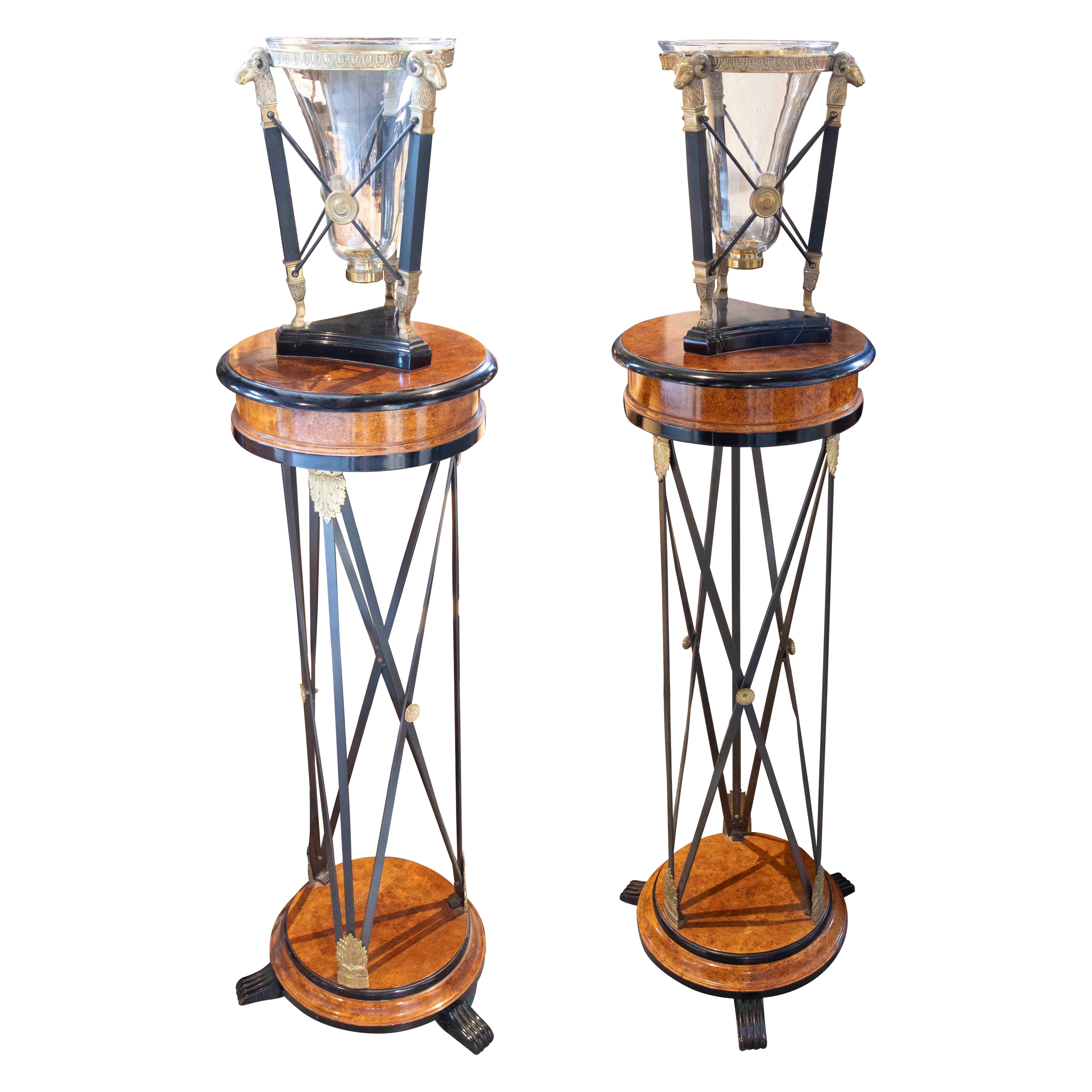 1970s Pair of Neoclassical Columns/Pedestals with Wood and Metal Details For Sale