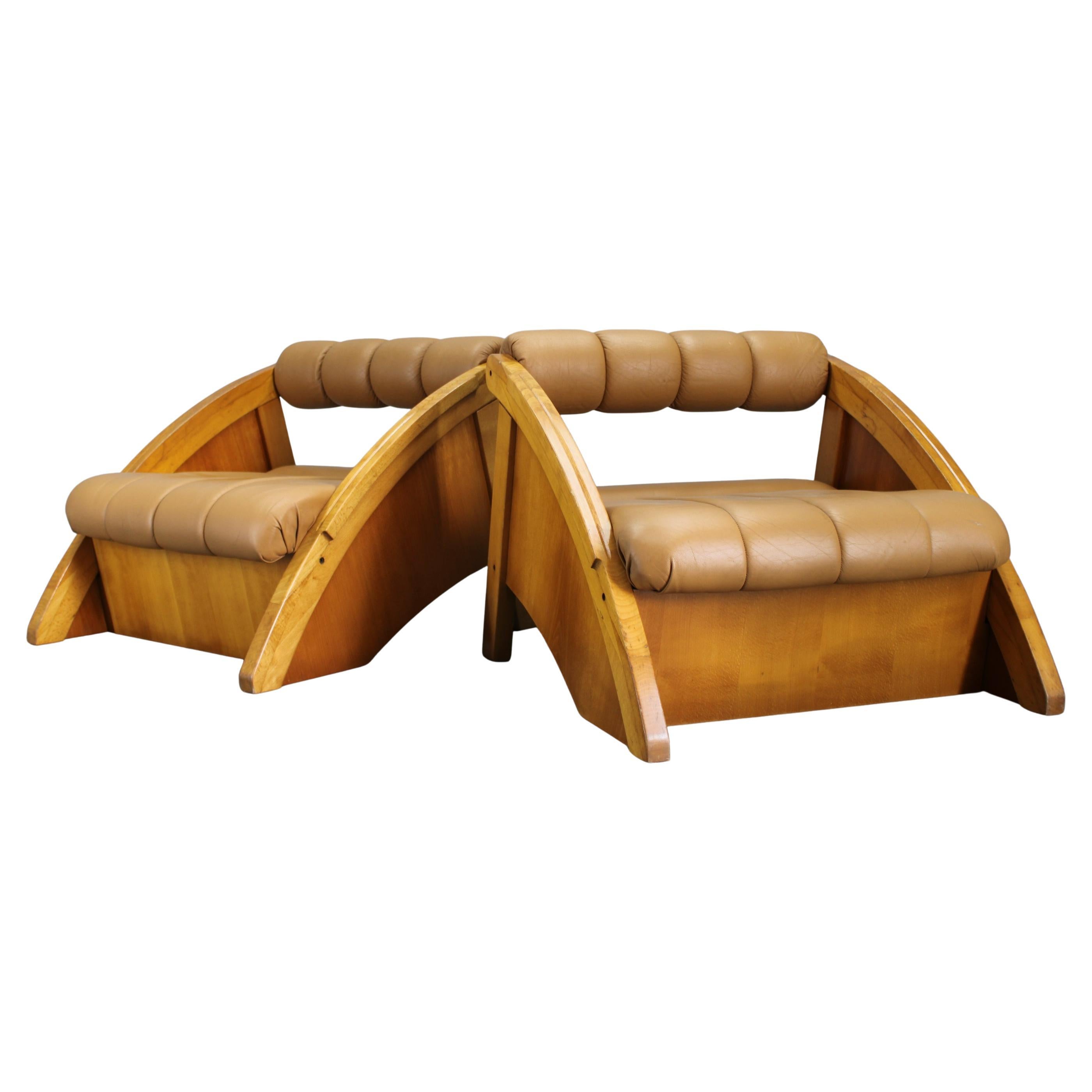 1970s Pair of Rare Oak Armchairs Upholstered in  Leatherette, Czechoslovakia en venta