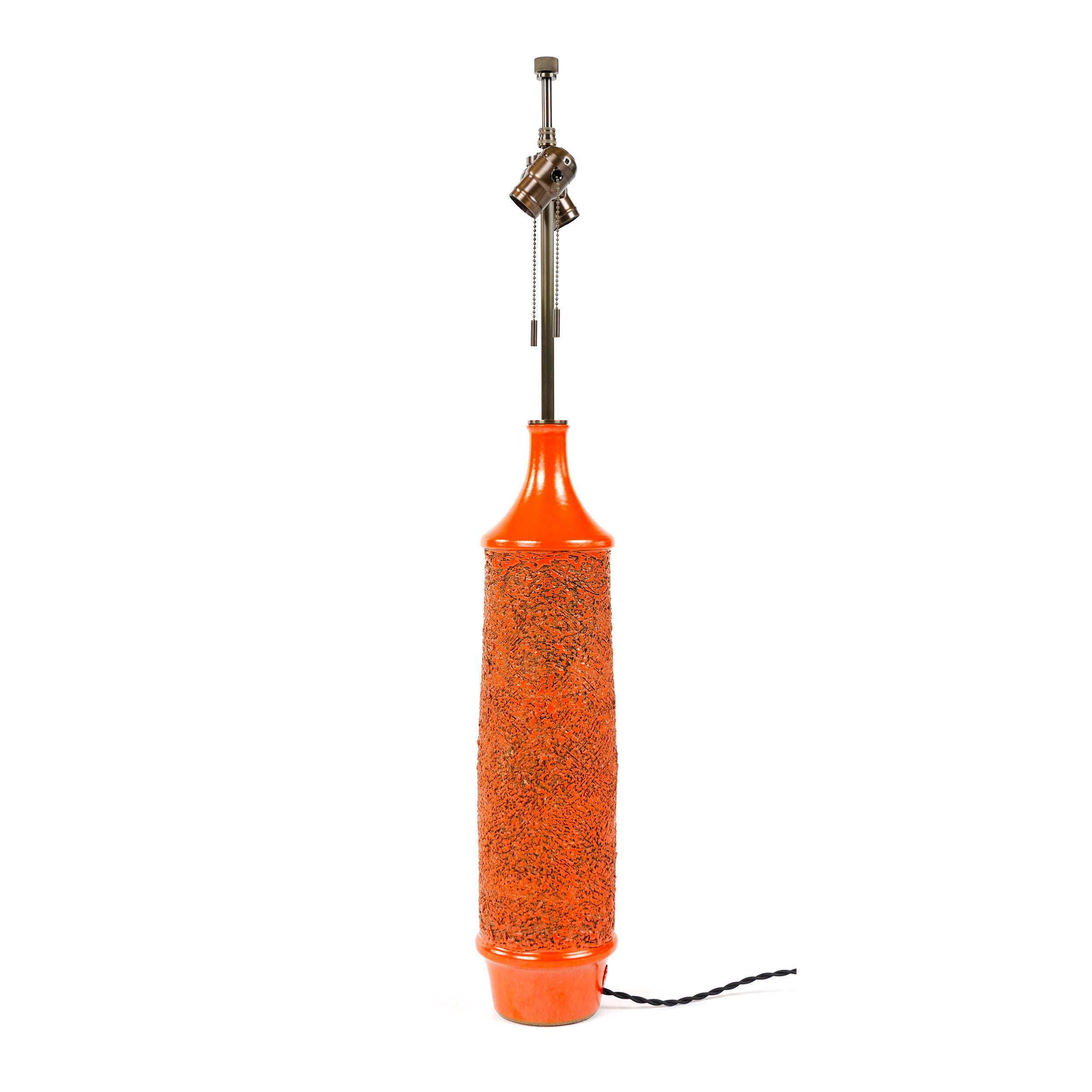 Vernissé Lampe de table émaillée orange mandarin de Lee Rosen pour Design Technics, 1969 en vente