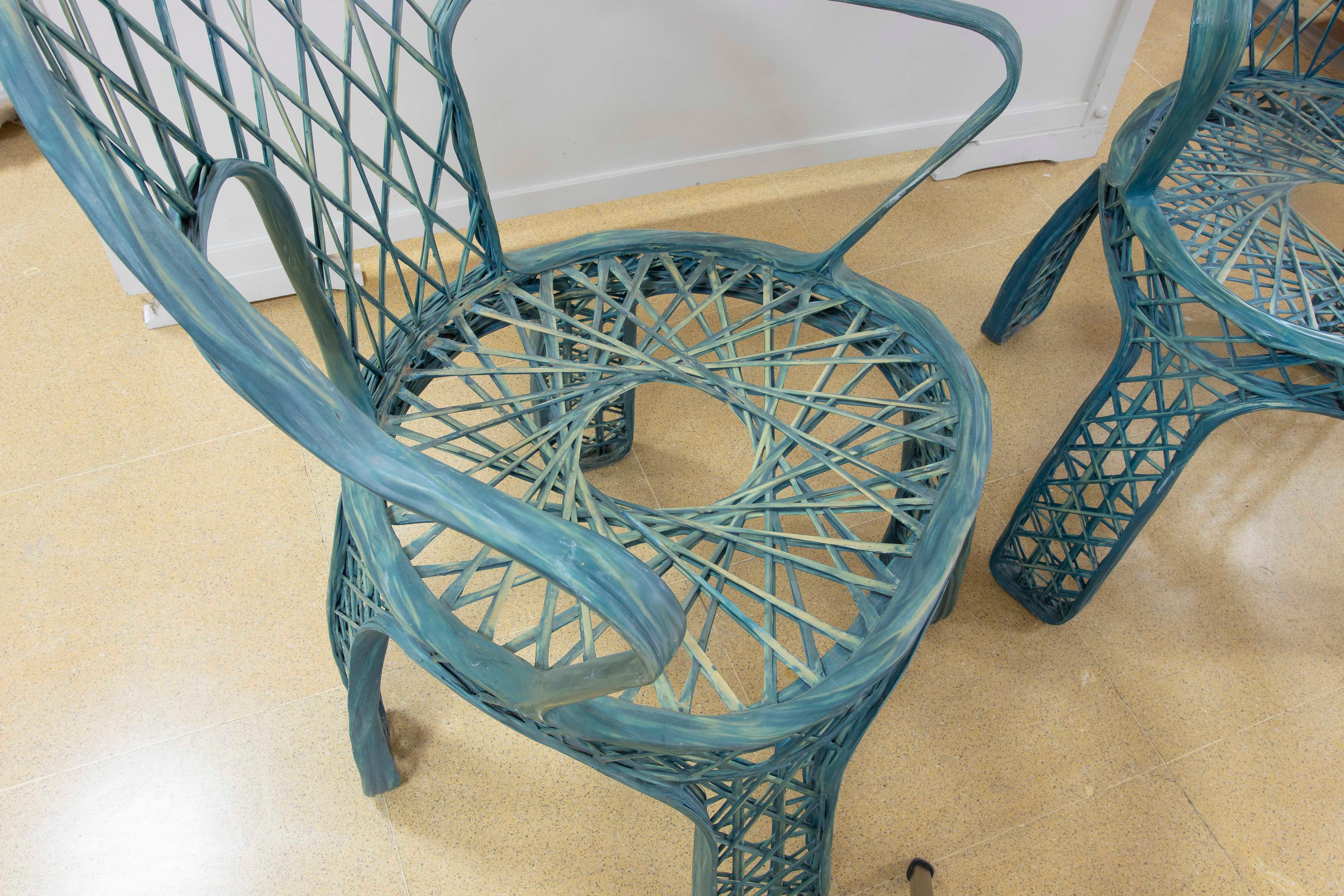 1970s Pair of Resin Chairs in Blue Colour In Good Condition For Sale In Marbella, ES