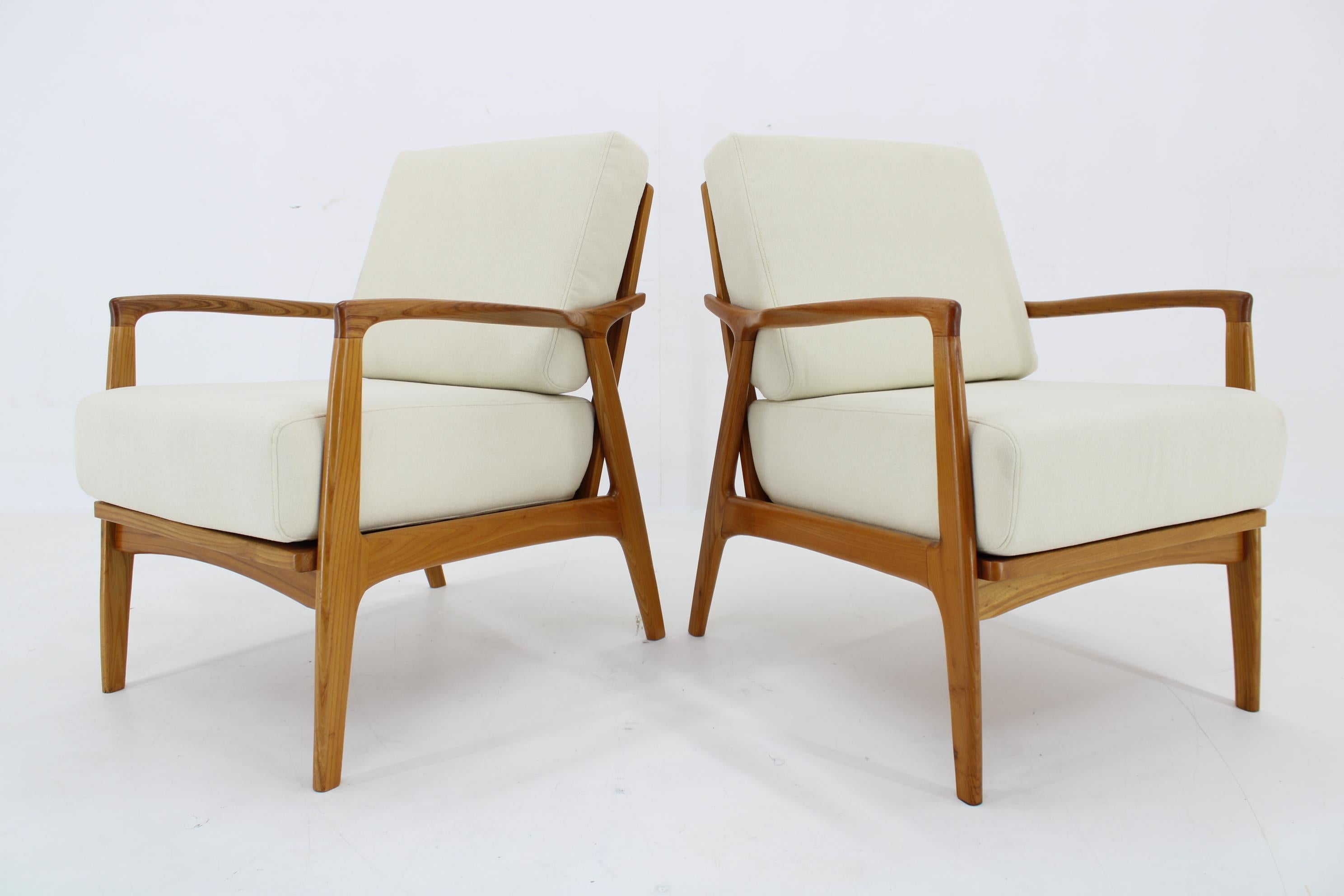 1970s Pair of Restored Armchairs by Drevotvar, Czechoslovakia  In Good Condition In Praha, CZ