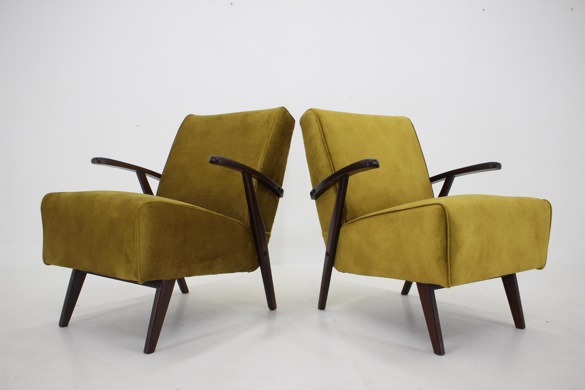Late 20th Century 1970s Pair of Restored Armchairs, Czechoslovakia For Sale