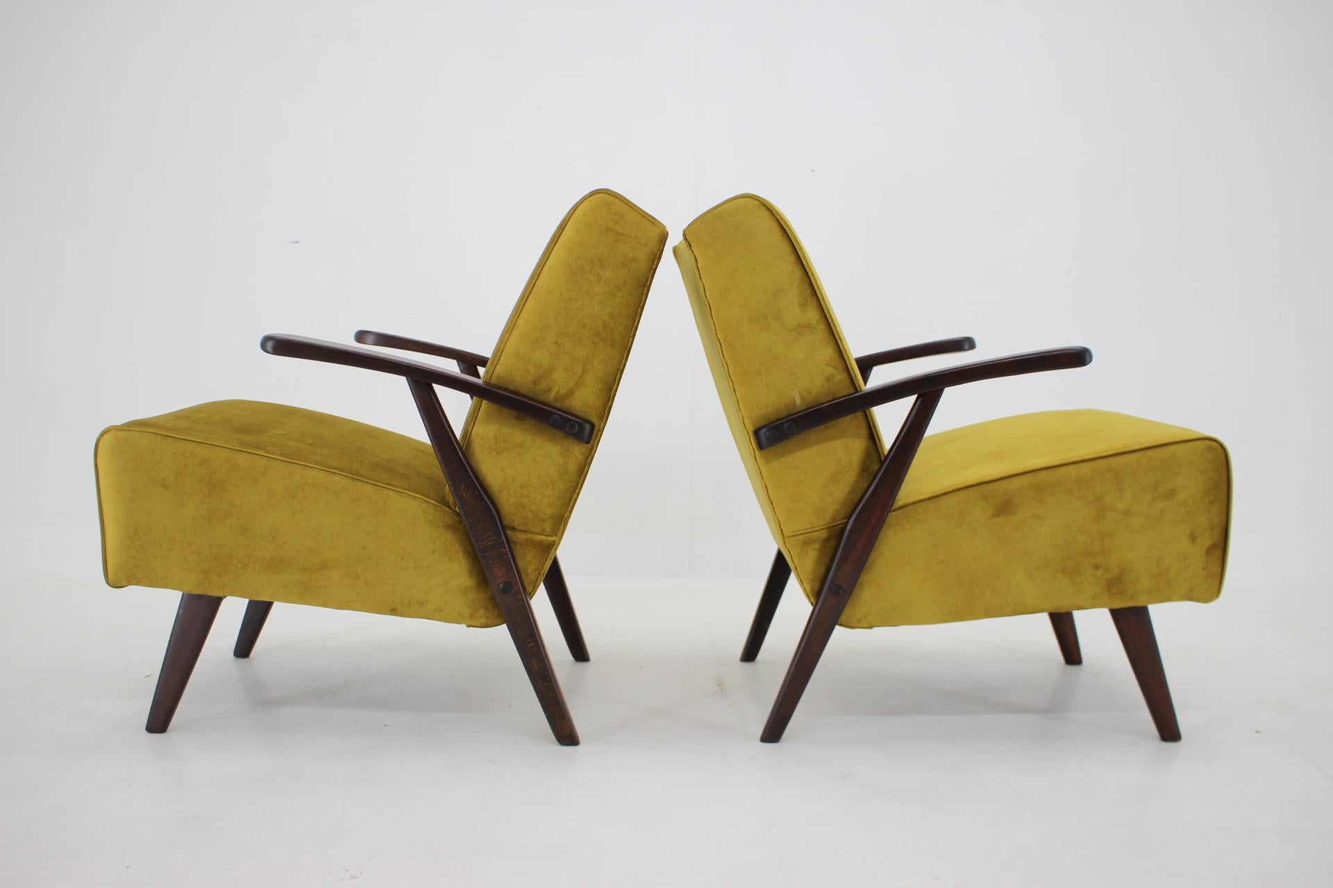 Fabric 1970s Pair of Restored Armchairs, Czechoslovakia For Sale