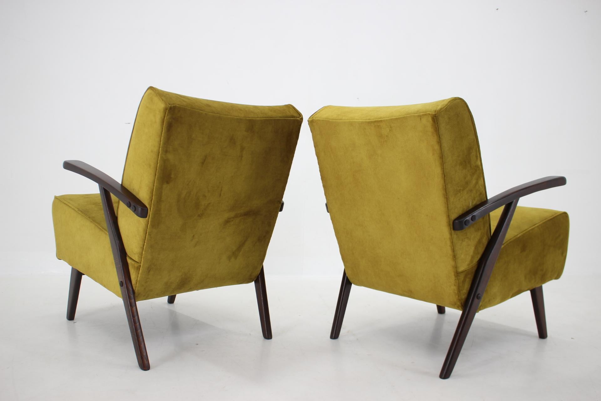 1970s Pair of Restored Armchairs, Czechoslovakia For Sale 1