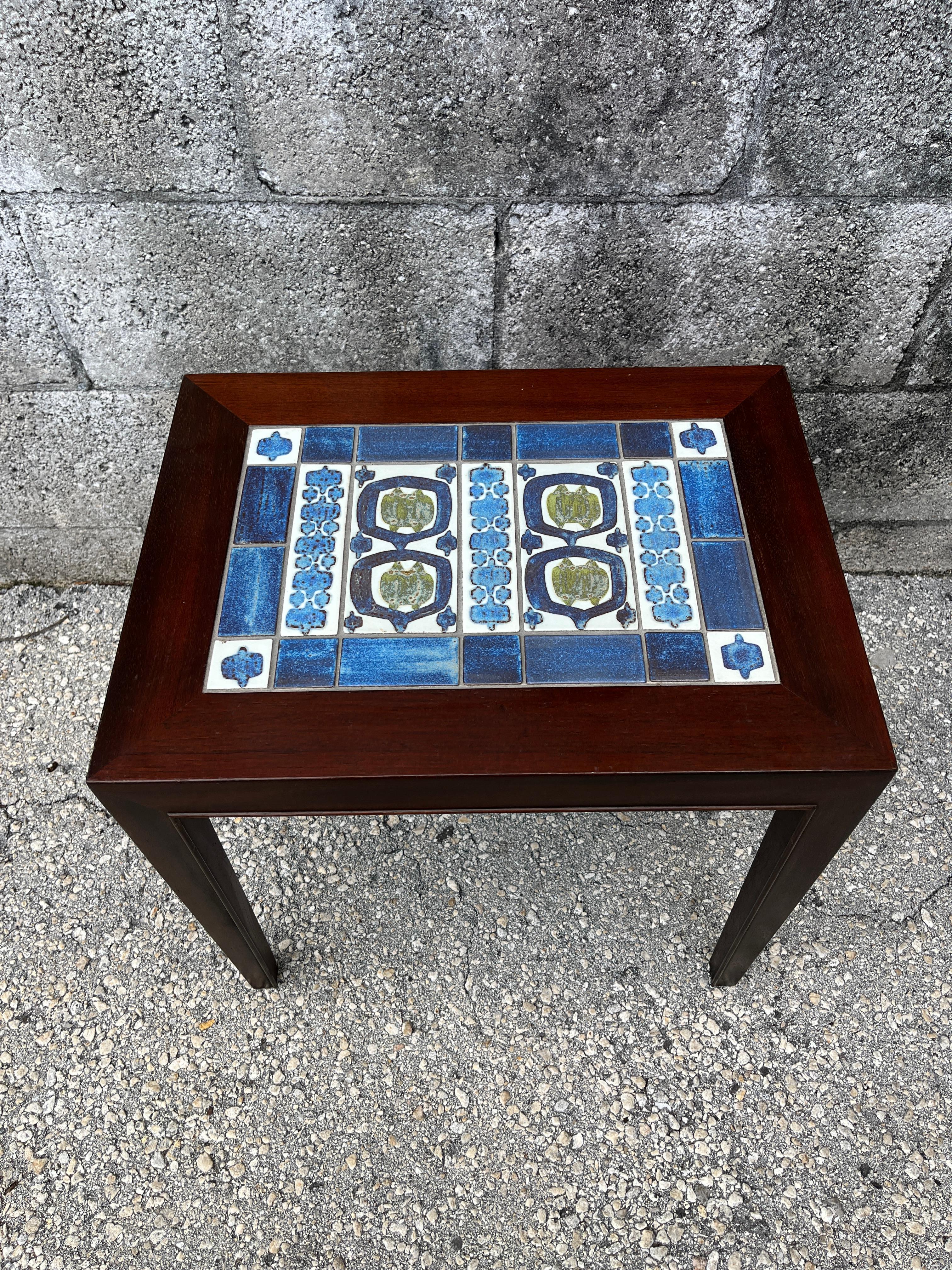 Mid Century Danish Modern side table with tile inlay by Severin Hansen. C 1960S en venta 3