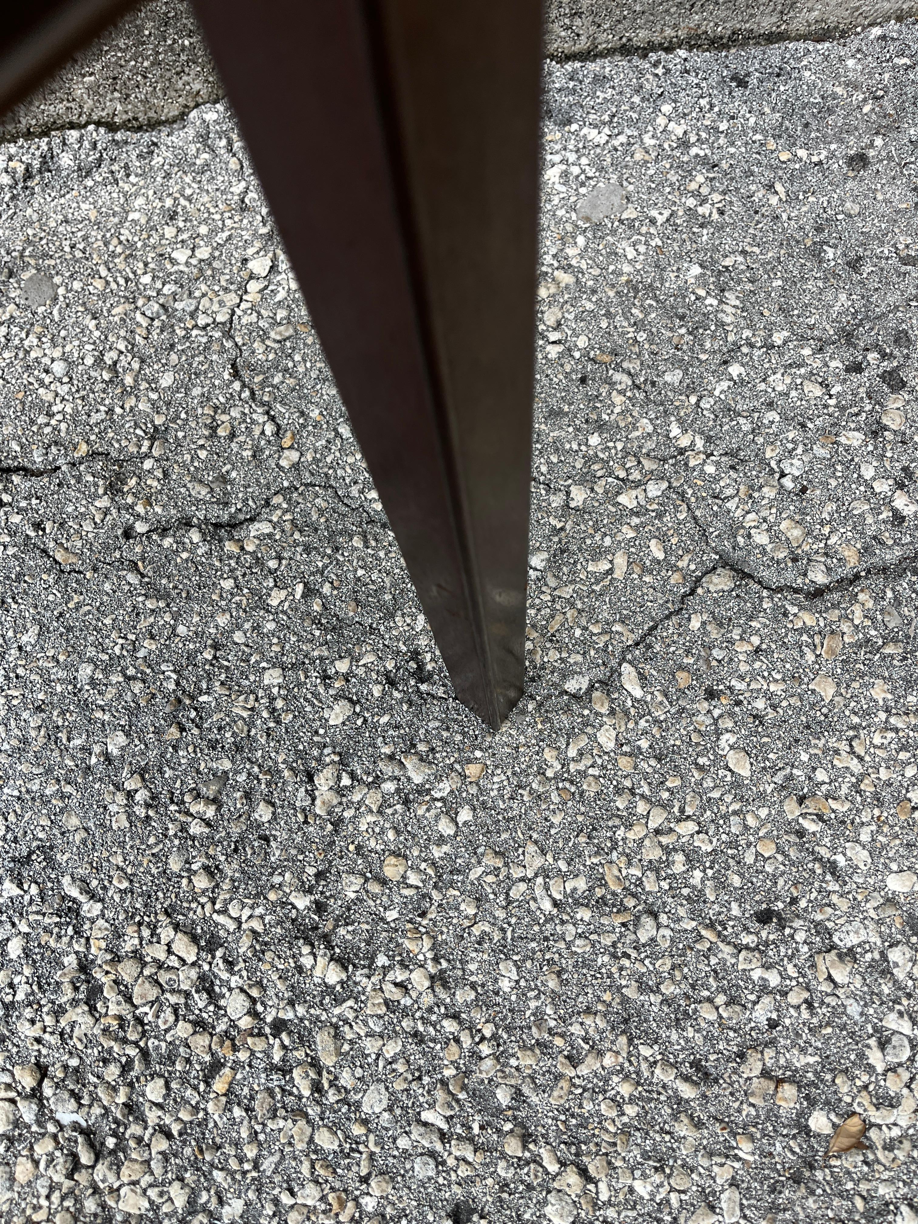 Mid Century Danish Modern side table with tile inlay by Severin Hansen. C 1960S en venta 10