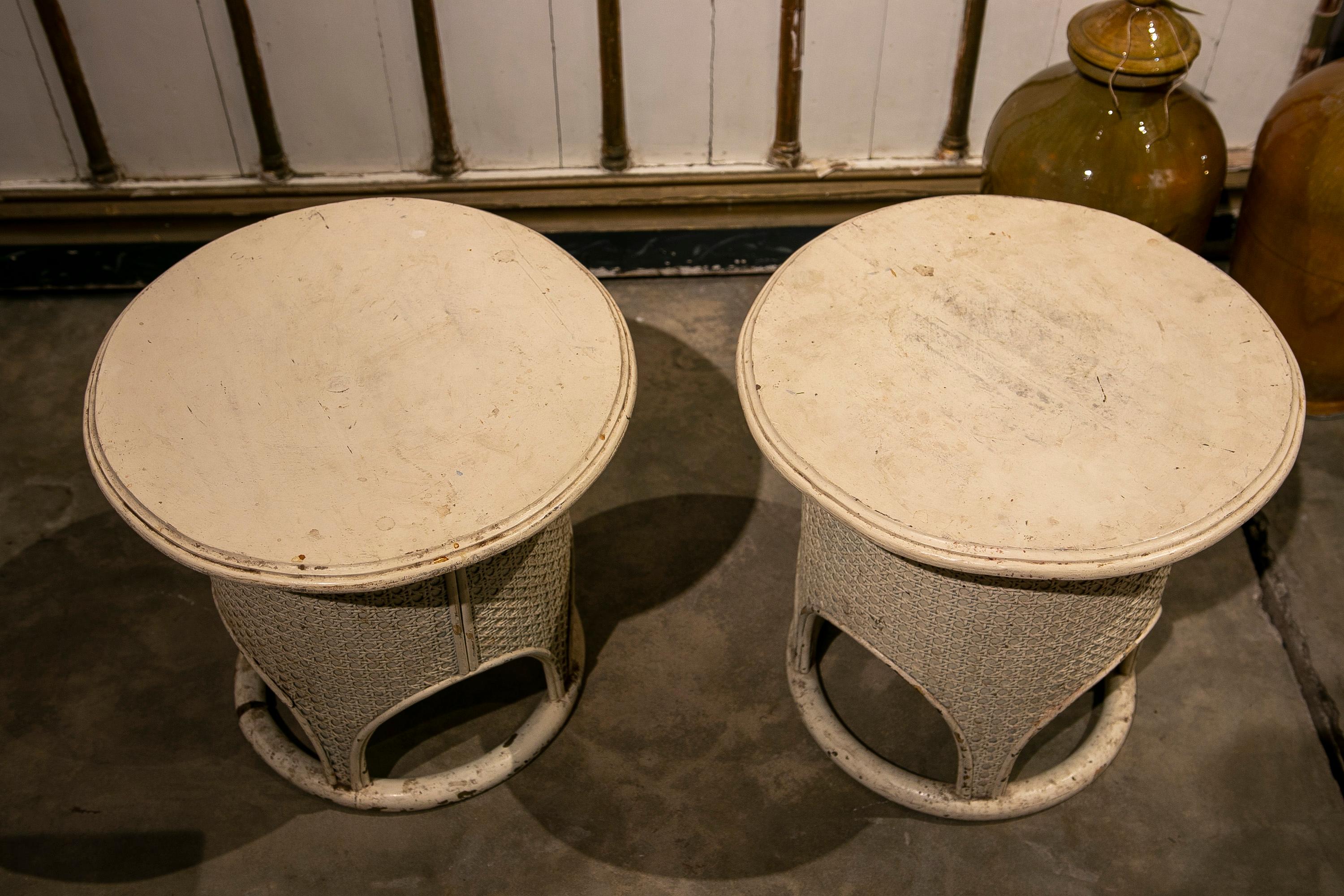 1970s Pair of Round Wooden Side Tables with Wicker 2