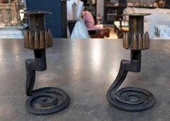 Coppia di candelabri rustici degli anni '70 con dettagli di munizioni riciclate