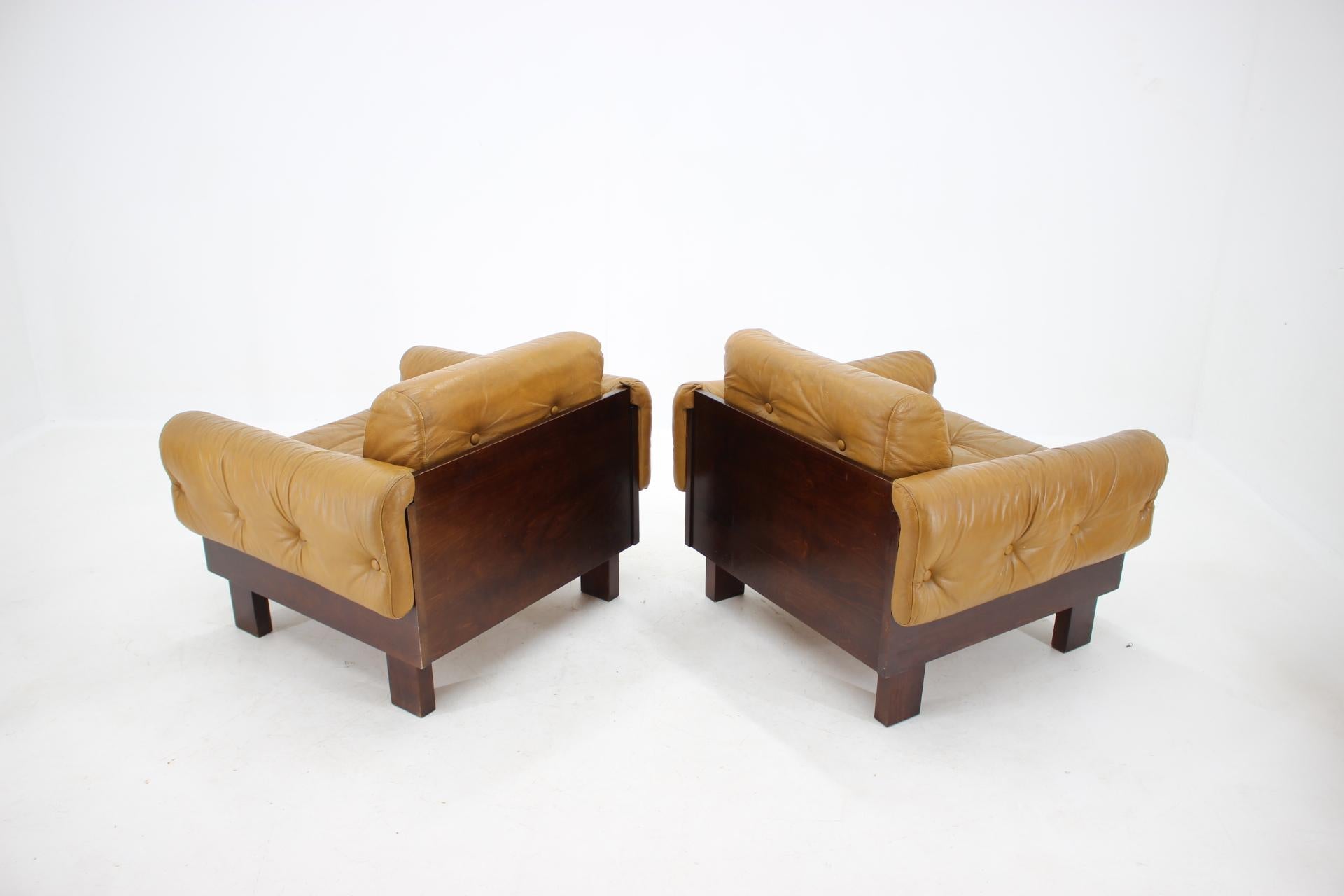 1970s Pair of Scandinavian Cognac Leather Armchairs 3