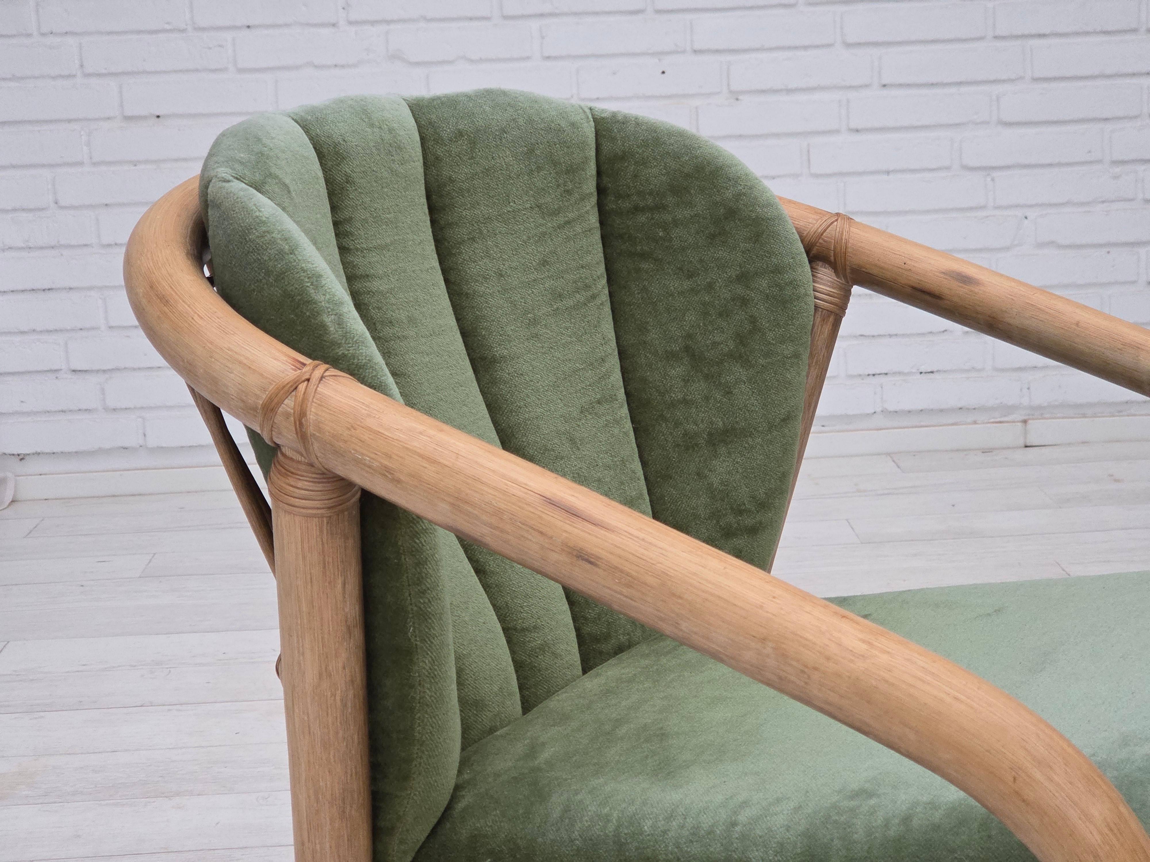1970s, pair of Scandinavian lounge chairs, green furniture velour and rattan. In Good Condition For Sale In Tarm, 82