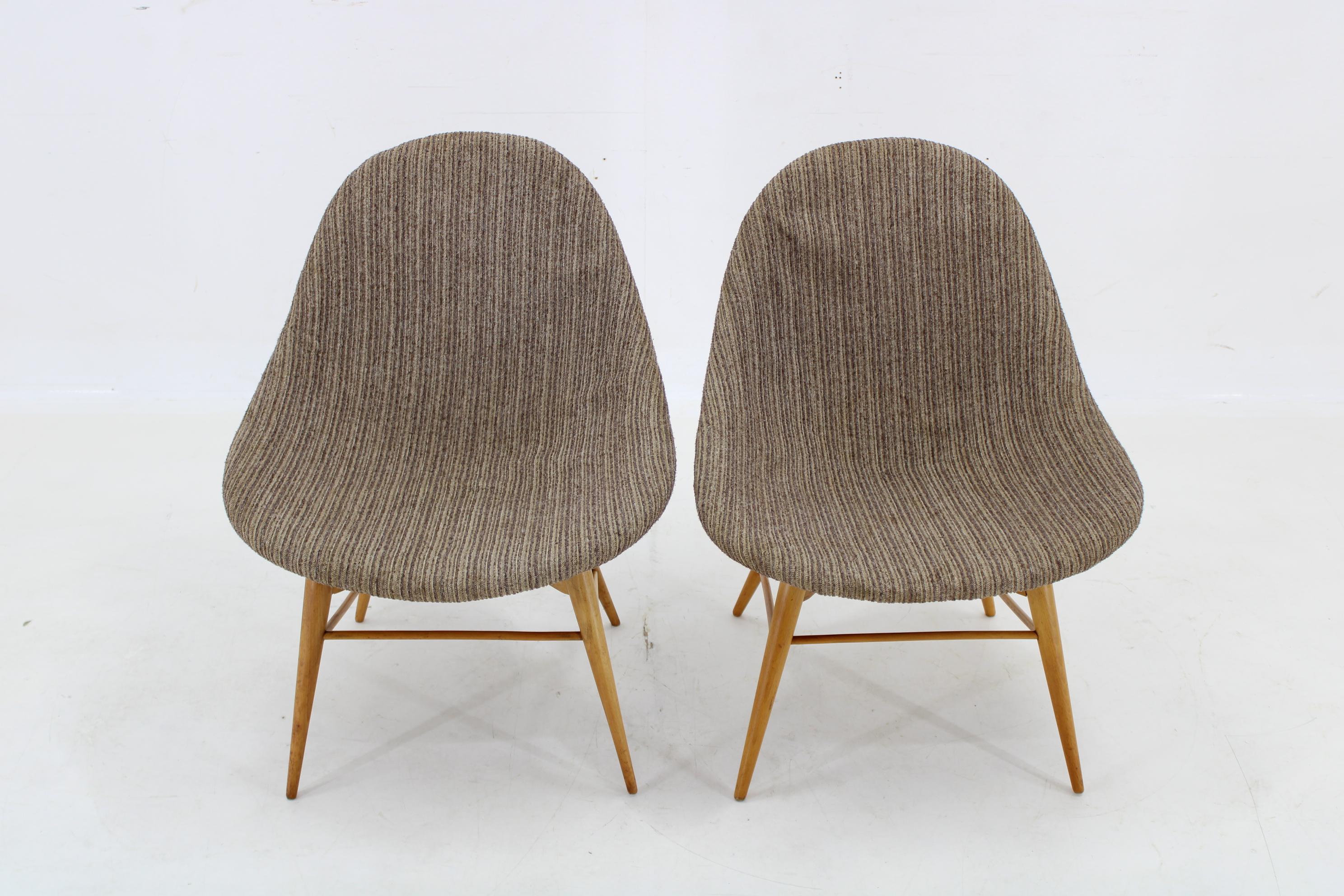 Mid-Century moderno Coppia di sedie a conchiglia in Beeche degli anni '70, Cecoslovacchia in vendita