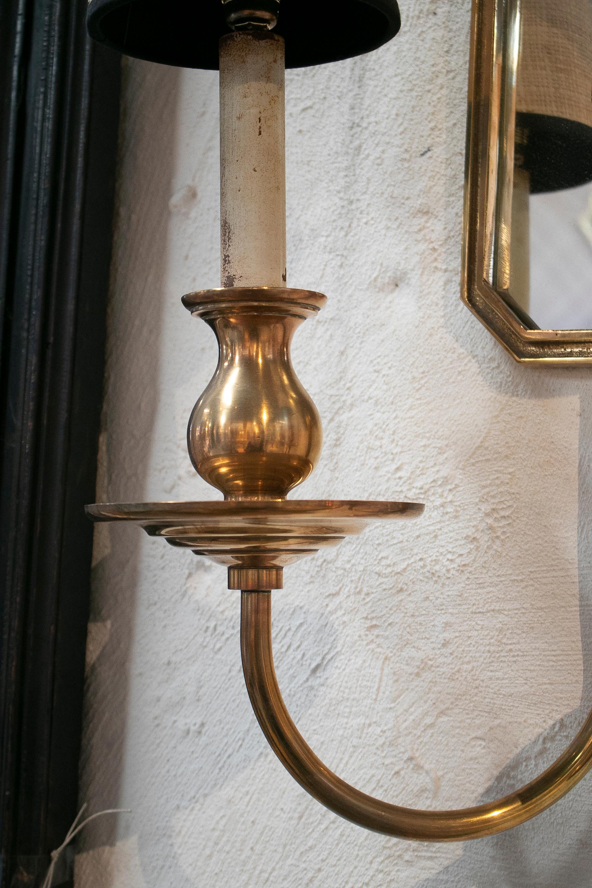 1970s Pair of Spanish Bronze Wall Lamps with Shades and Mirror In Good Condition For Sale In Marbella, ES