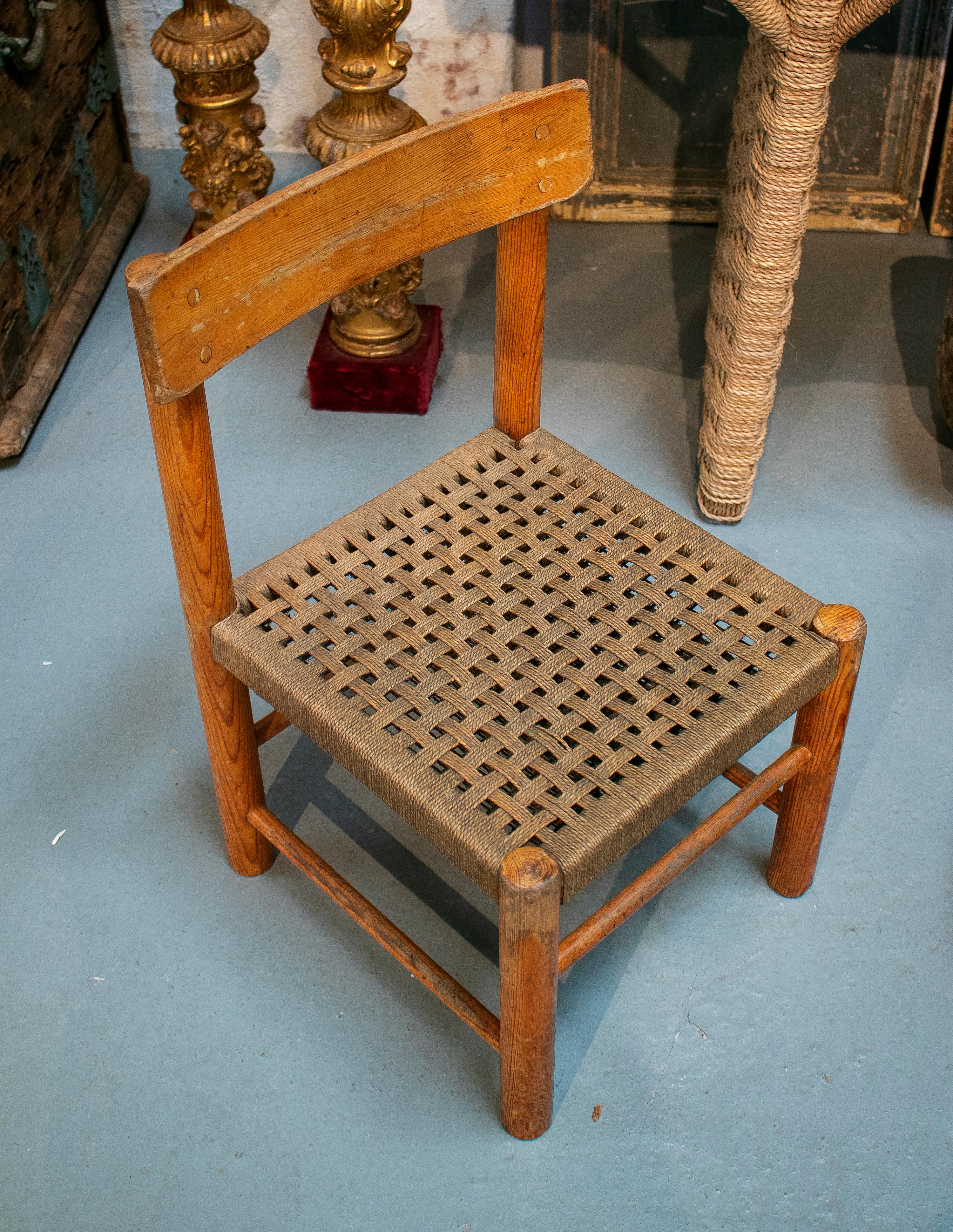 1970s Pair of Spanish Chairs with Woven Wicker Seats In Good Condition For Sale In Marbella, ES