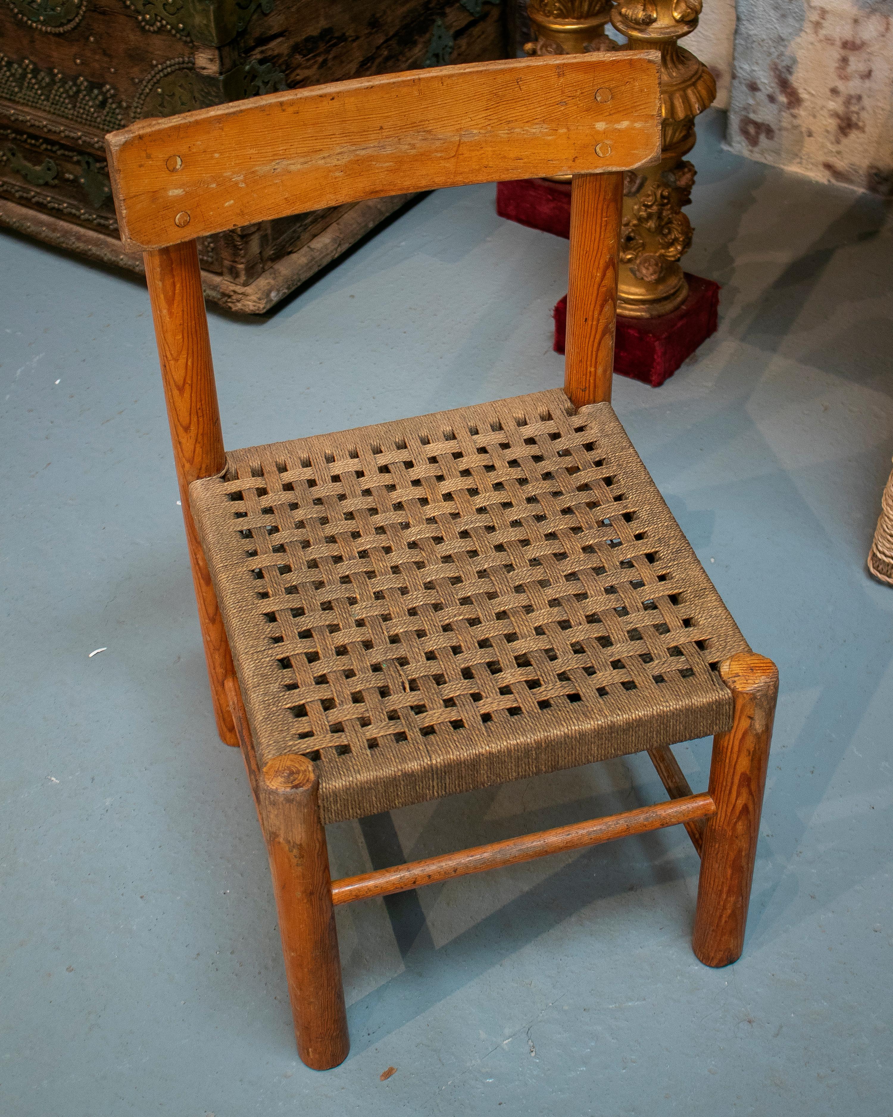 1970s Pair of Spanish Chairs with Woven Wicker Seats For Sale 1