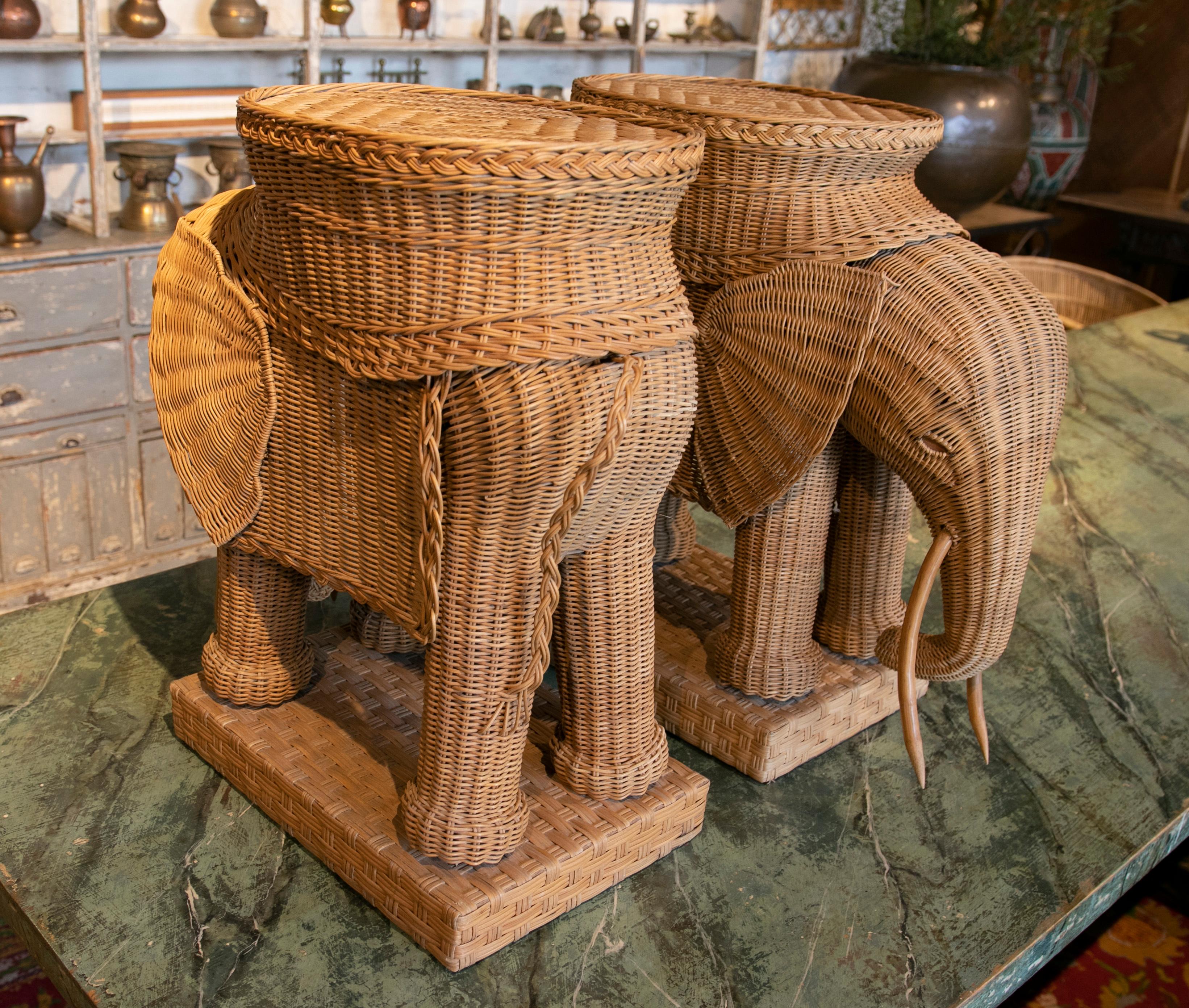 Late 20th Century 1970s Pair of Spanish Hand Woven Wicker Elephant Pedestal Side Tables For Sale